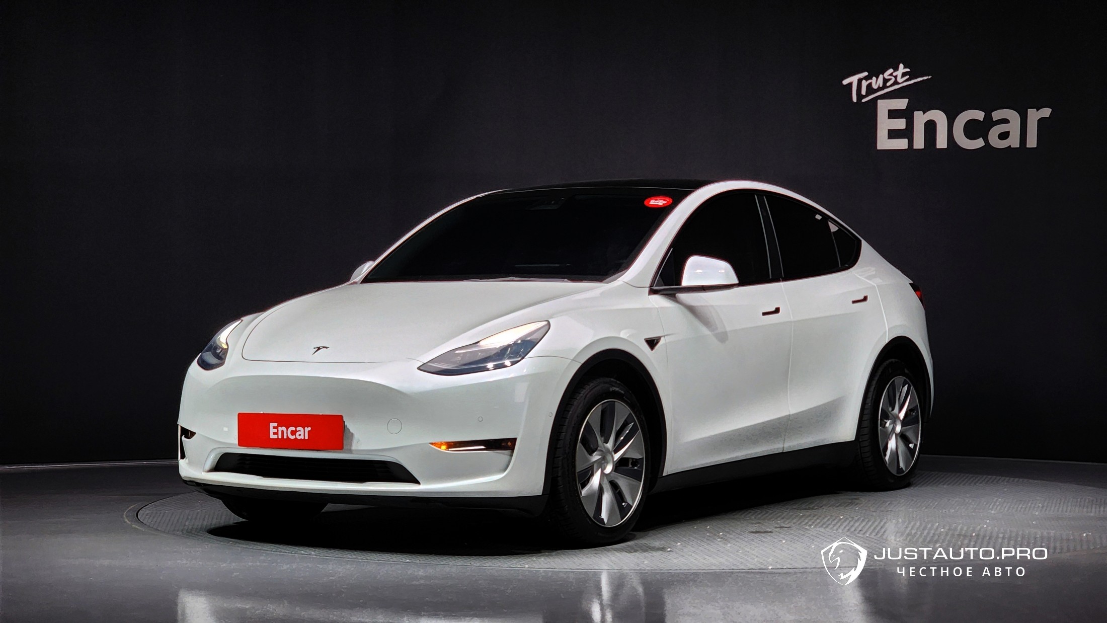 Автомобиль Tesla Model Y