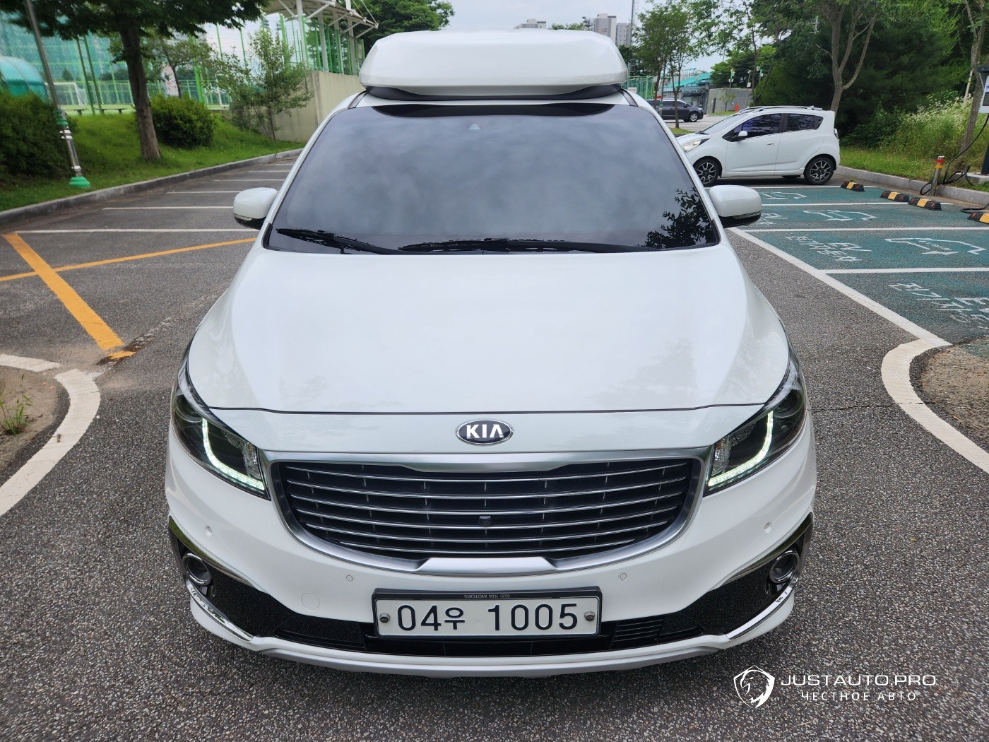Автомобиль Kia Canival