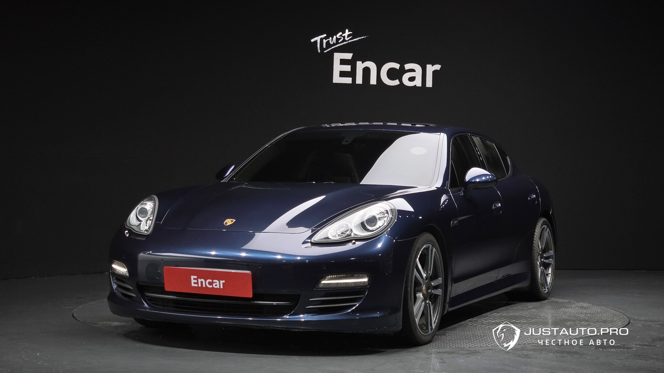 Автомобиль Porsche Panamera