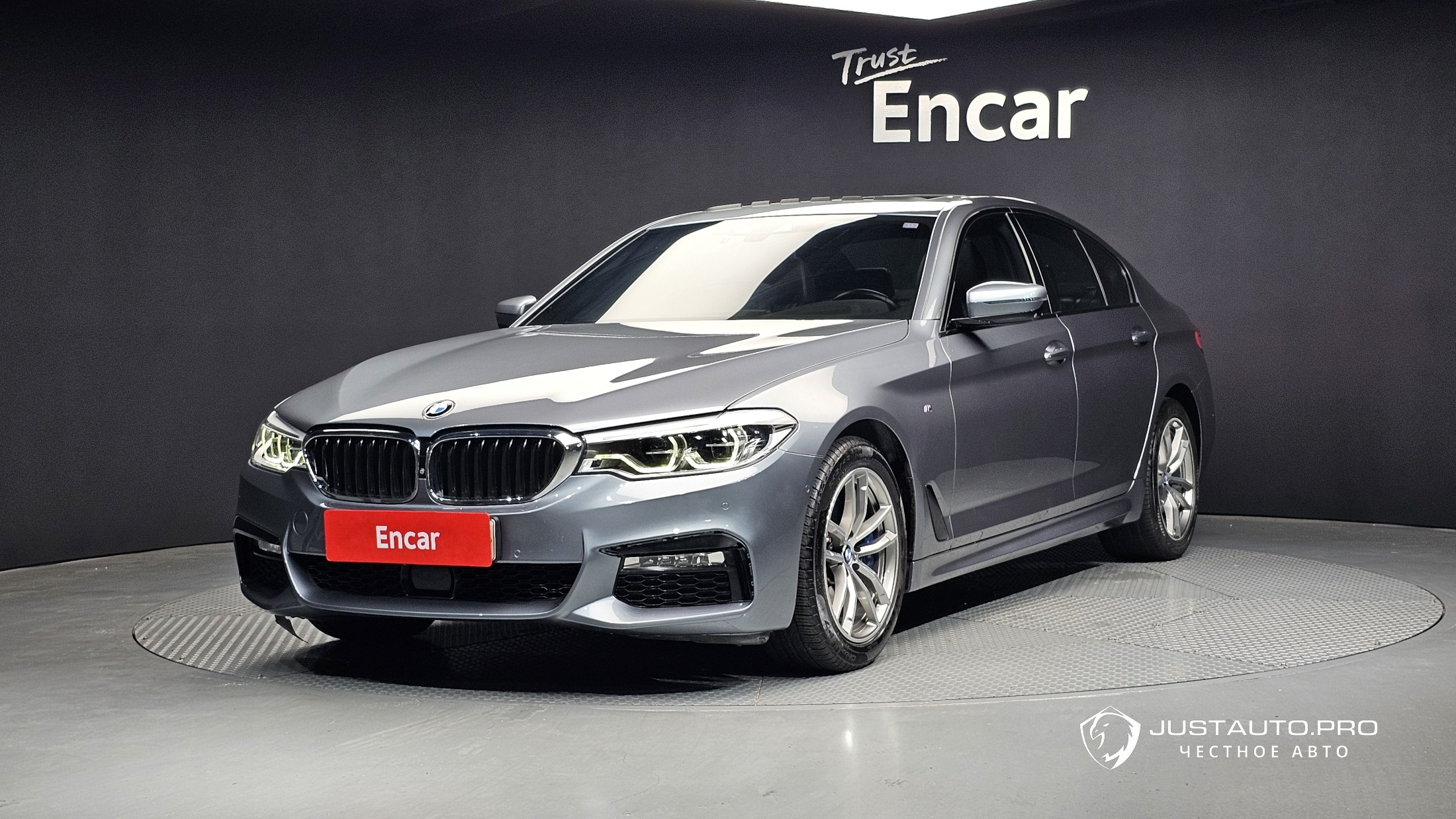Автомобиль BMW 5-Series