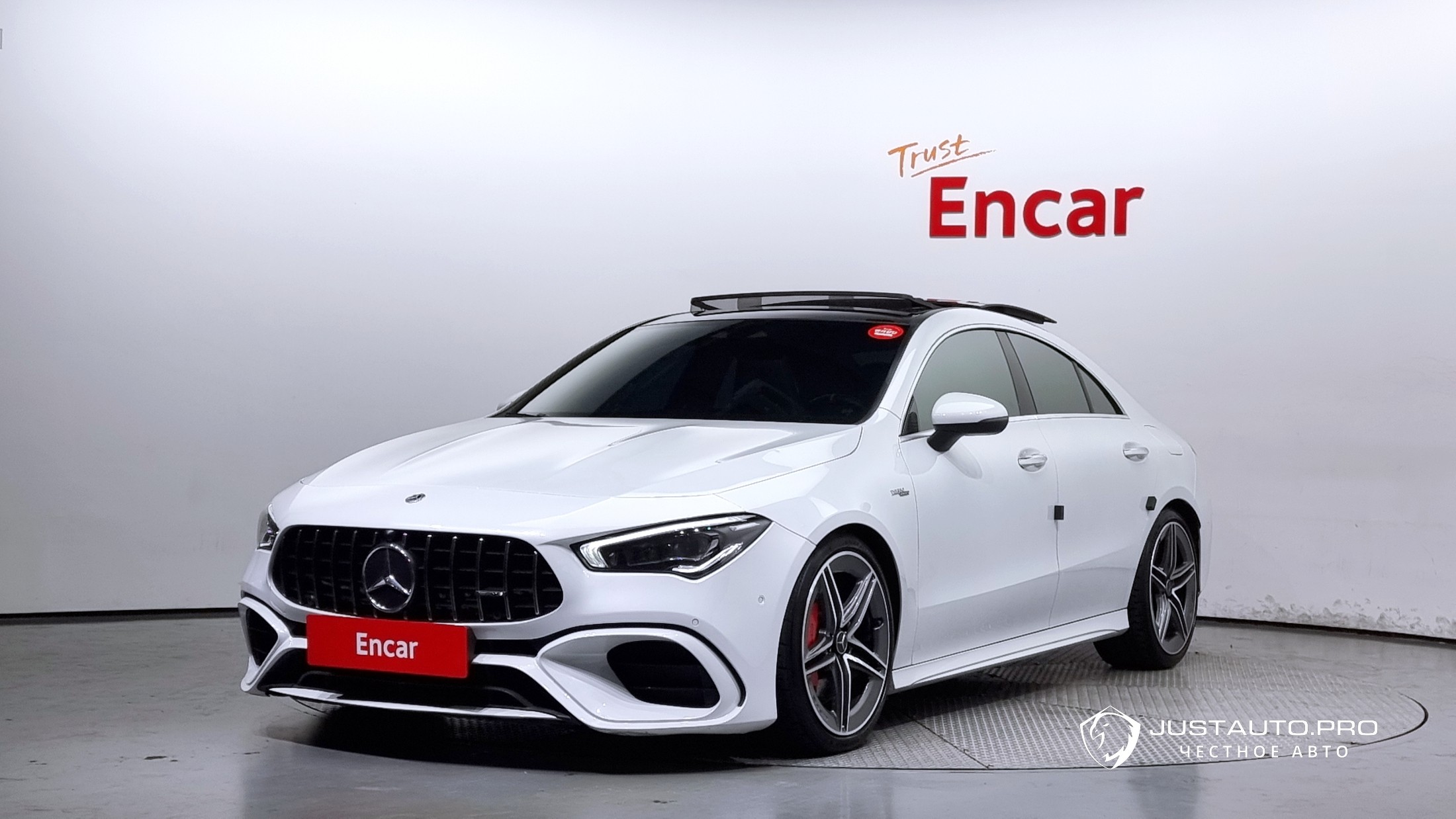 Автомобиль Mercedes-Benz CLA-Class