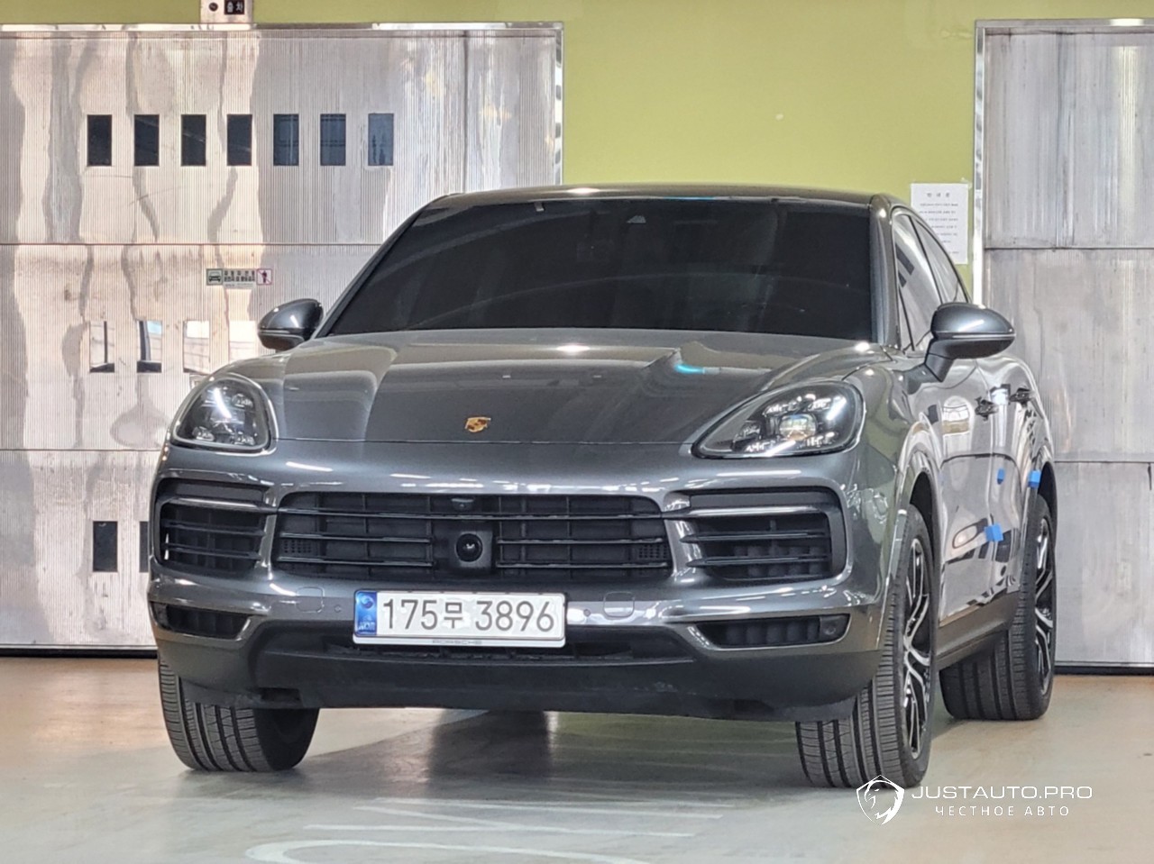 Автомобиль Porsche Cayenne