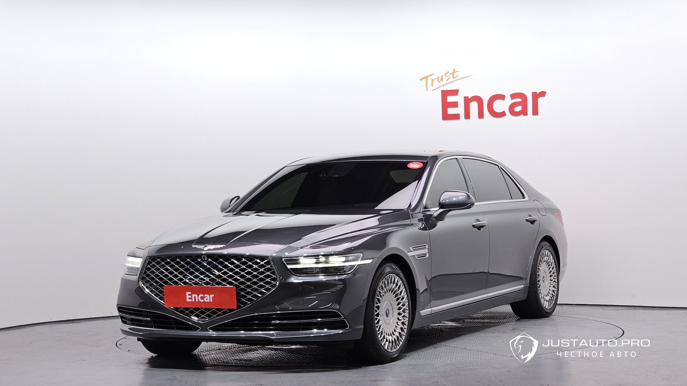 Автомобиль Genesis G90