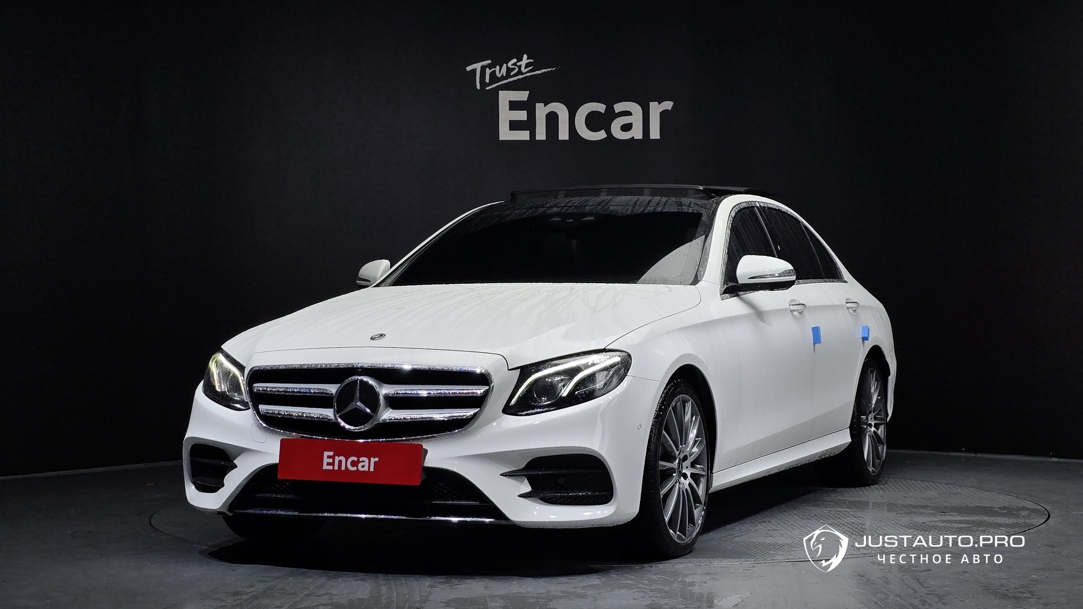 Автомобиль Mercedes-Benz E-Class