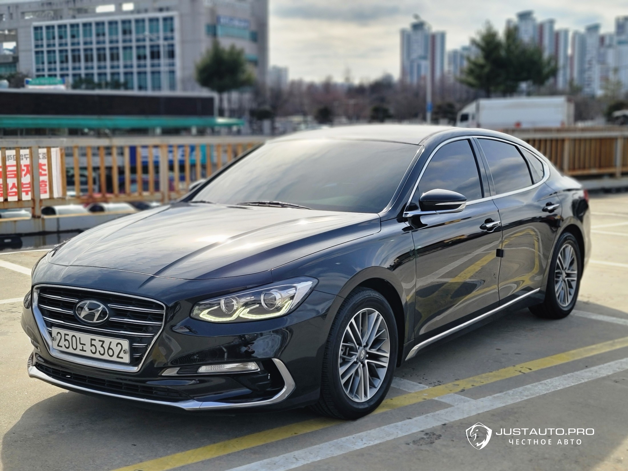 Автомобиль Hyundai Grandeur