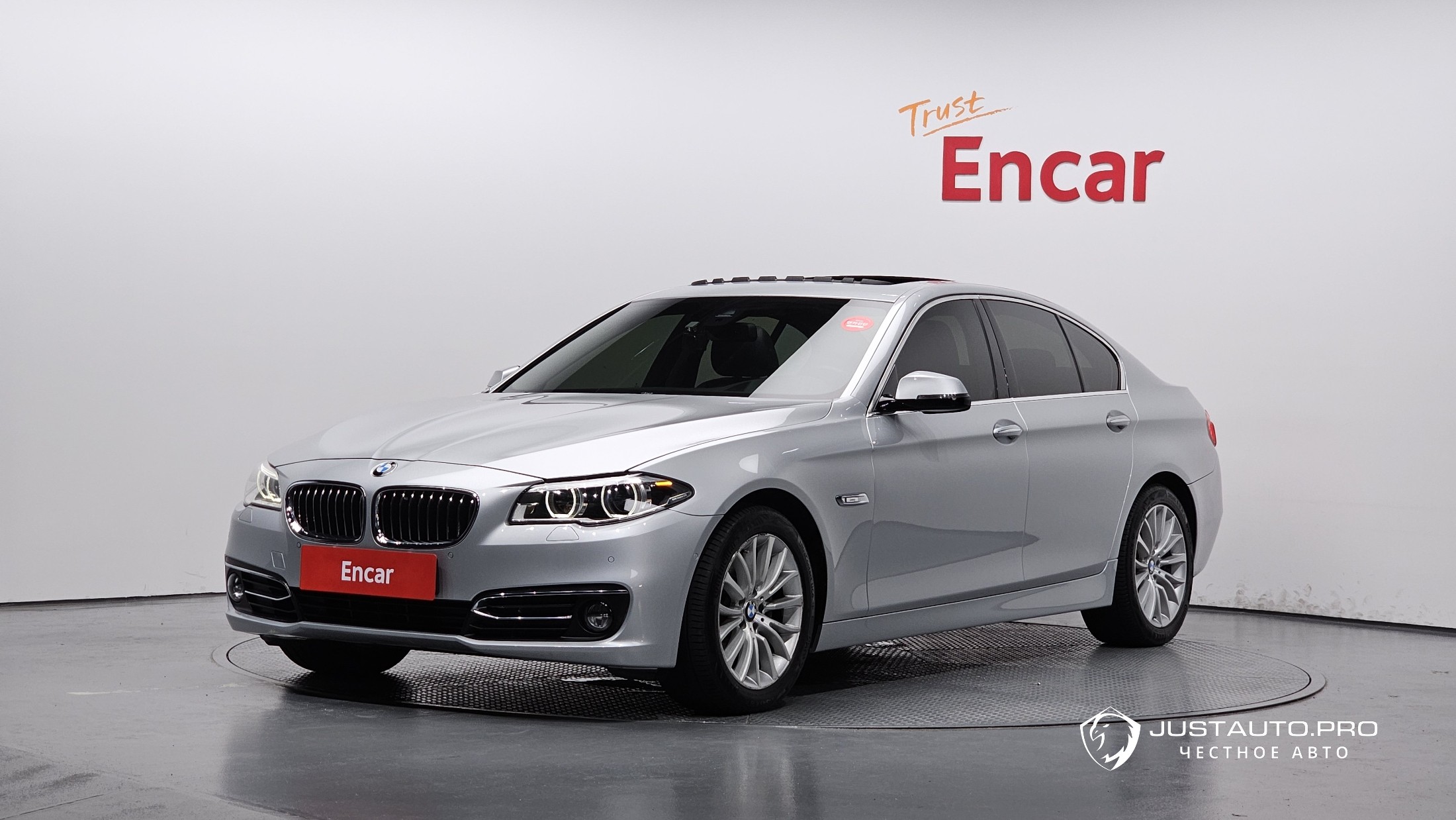 Автомобиль BMW 5-Series