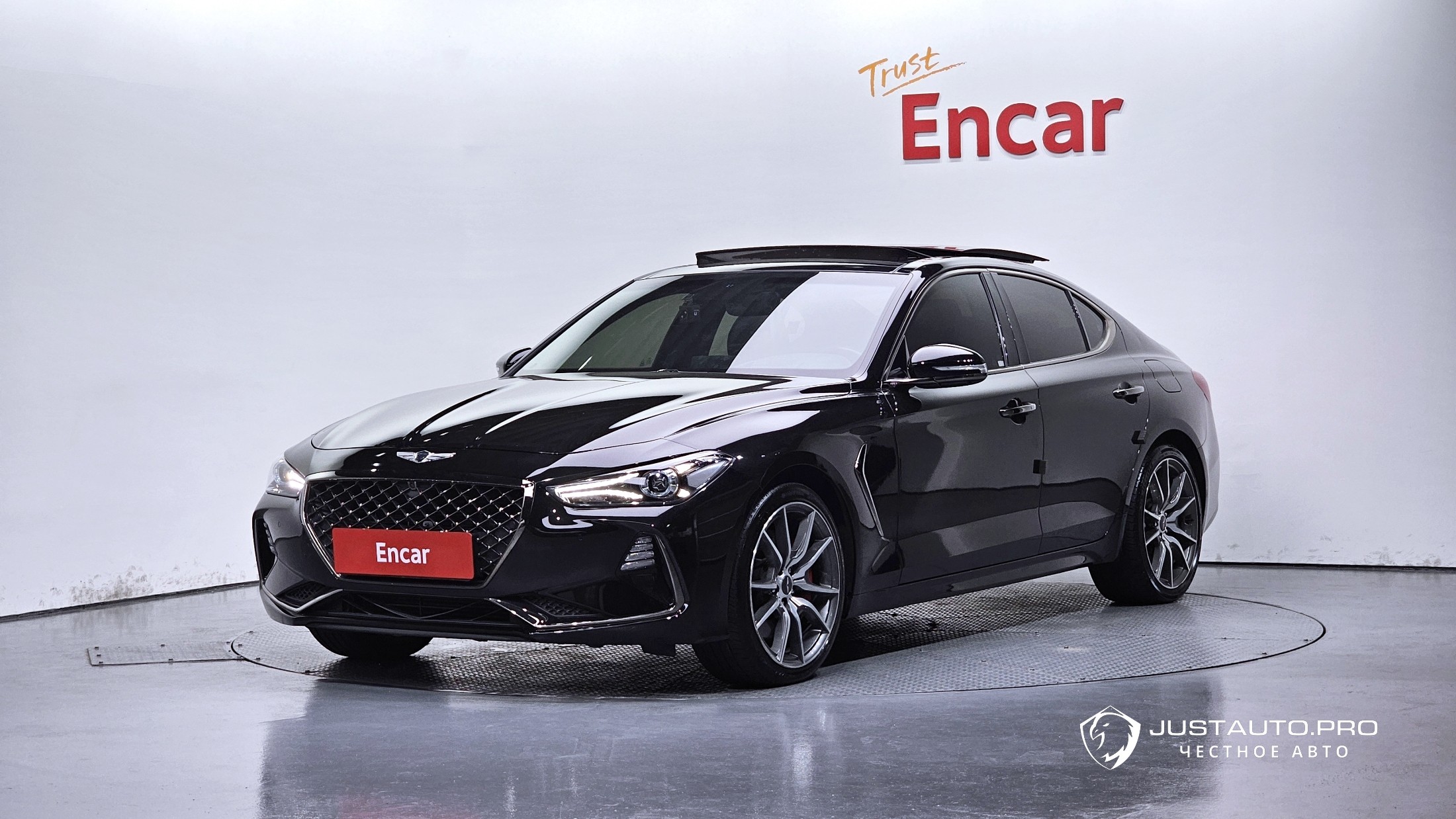Автомобиль Genesis G70