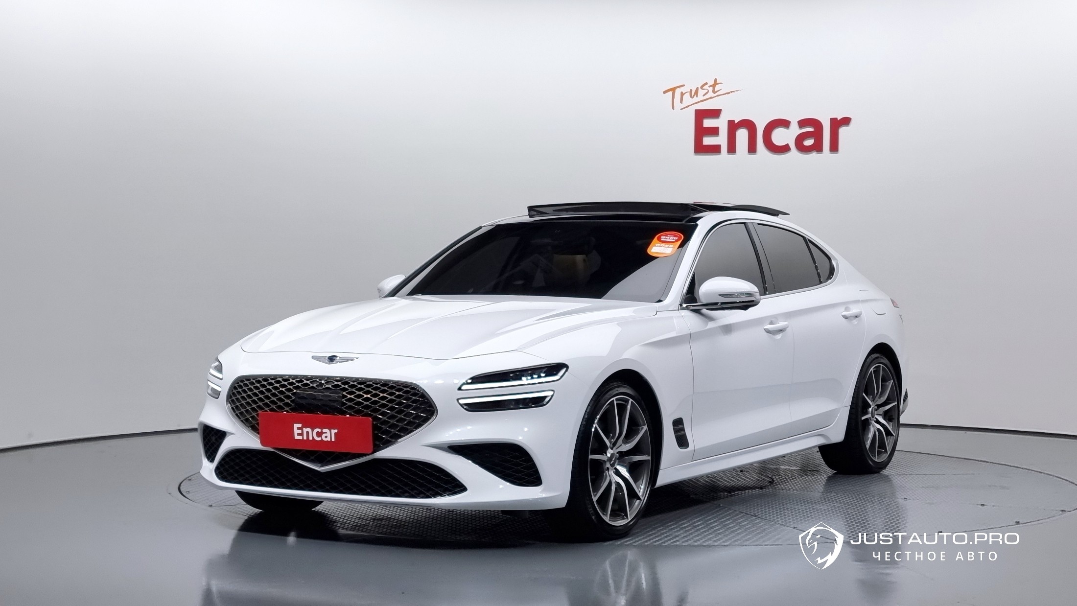 Автомобиль Genesis G70