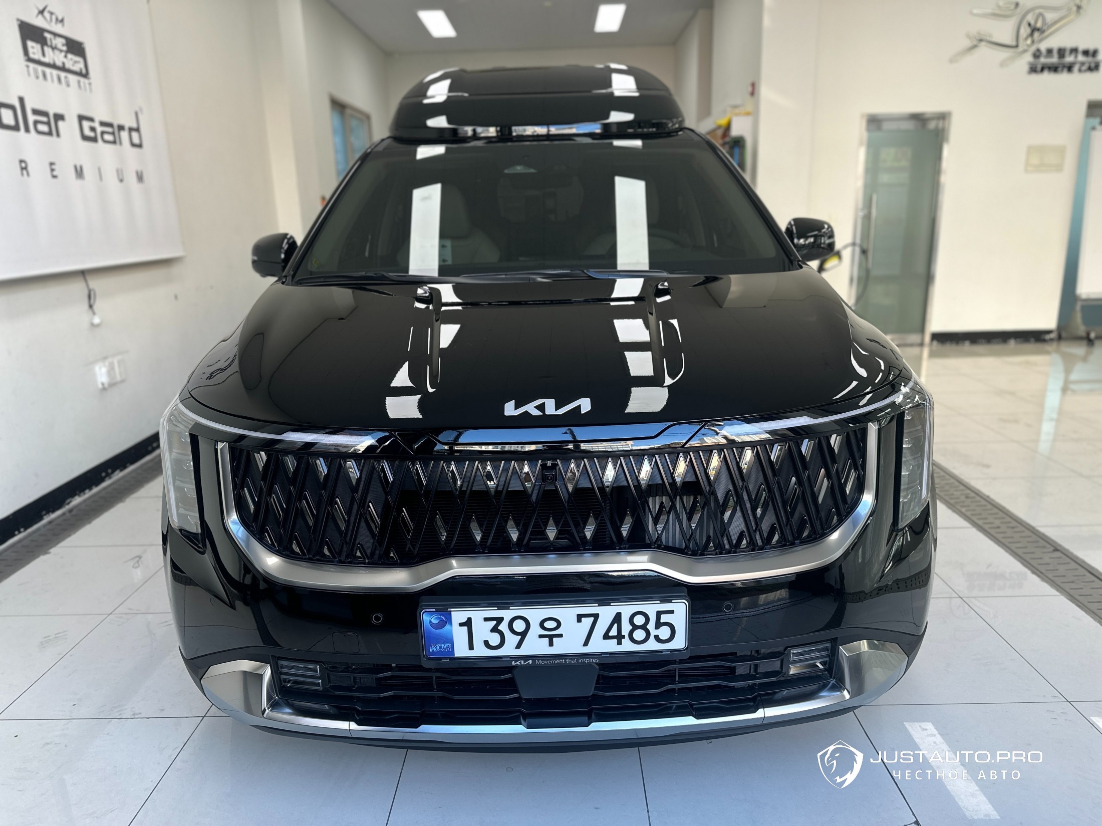 Автомобиль Kia Canival