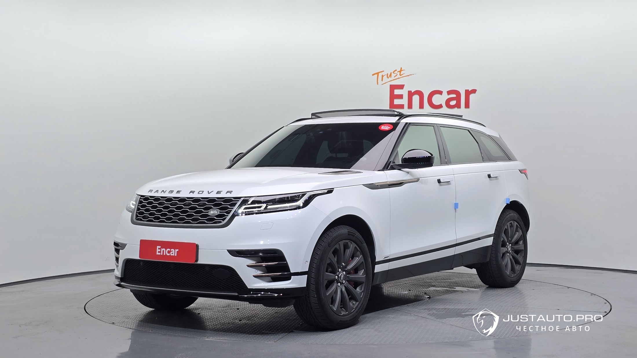 Автомобиль Land Rover Range Rover Velar