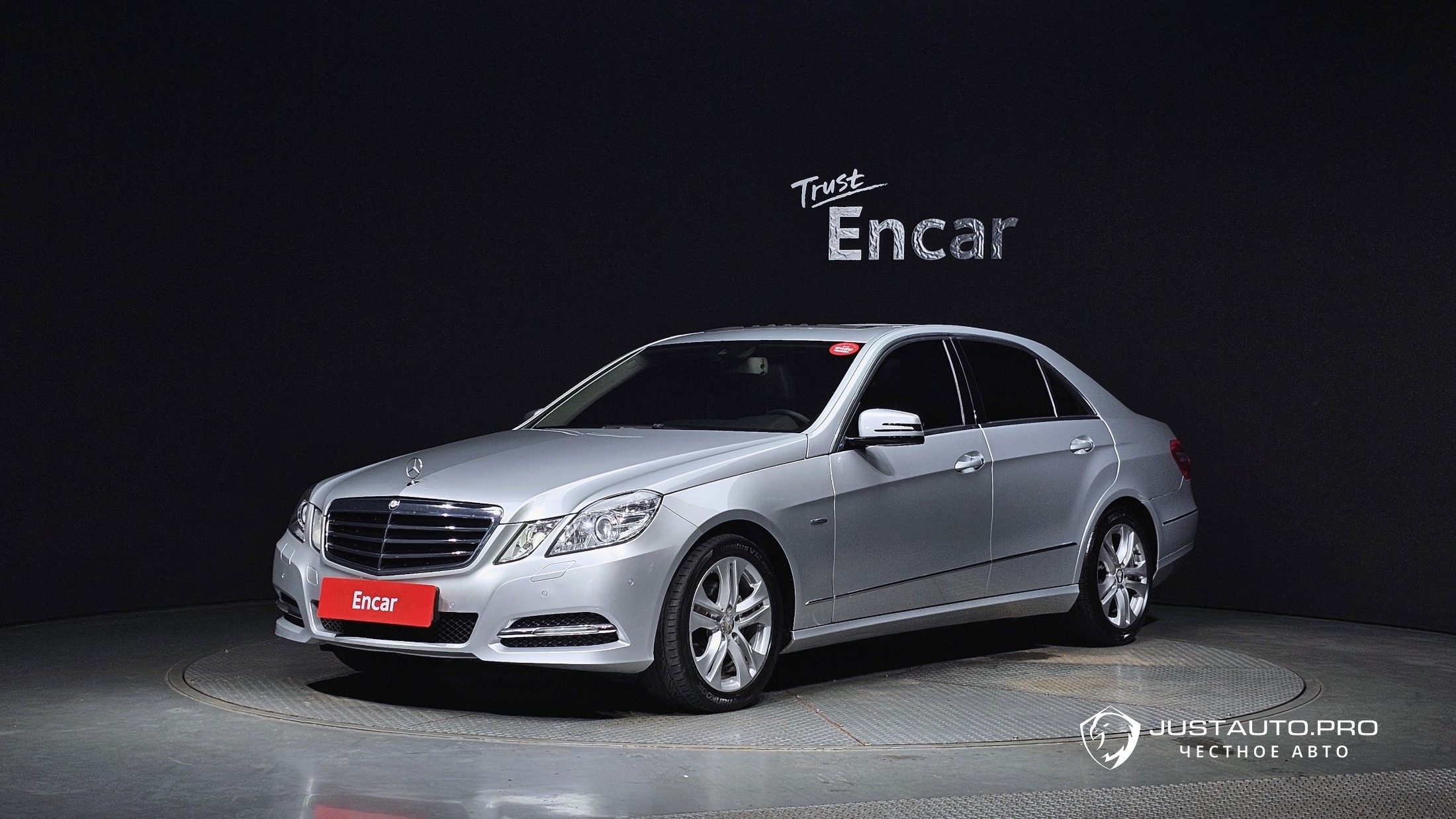 Автомобиль Mercedes-Benz E-Class