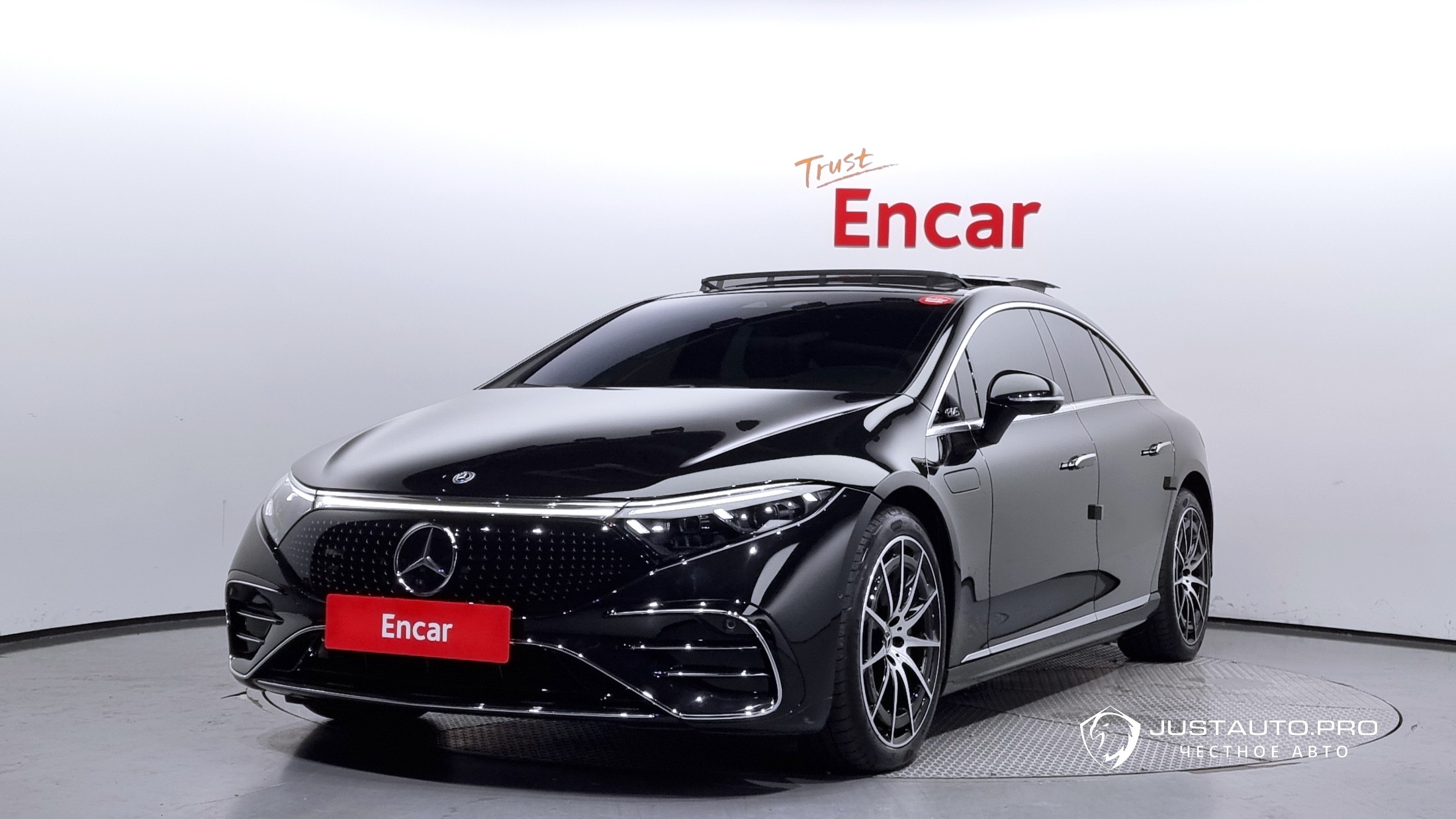 Автомобиль Mercedes-Benz EQS