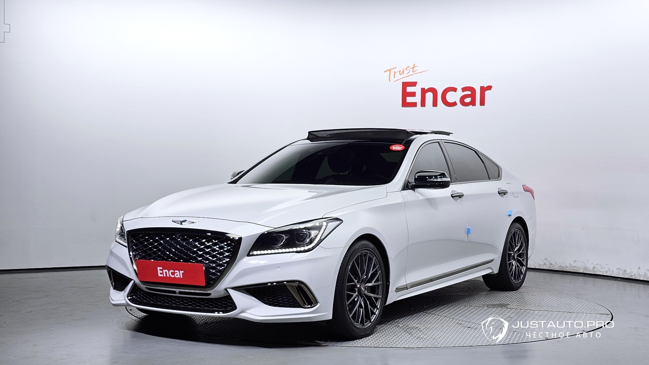 Автомобиль Genesis G80
