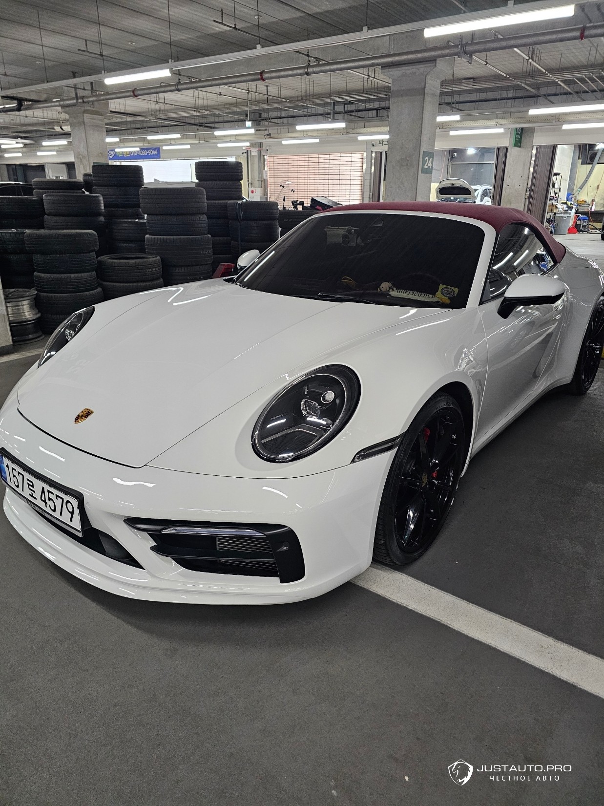 Автомобиль Porsche 911