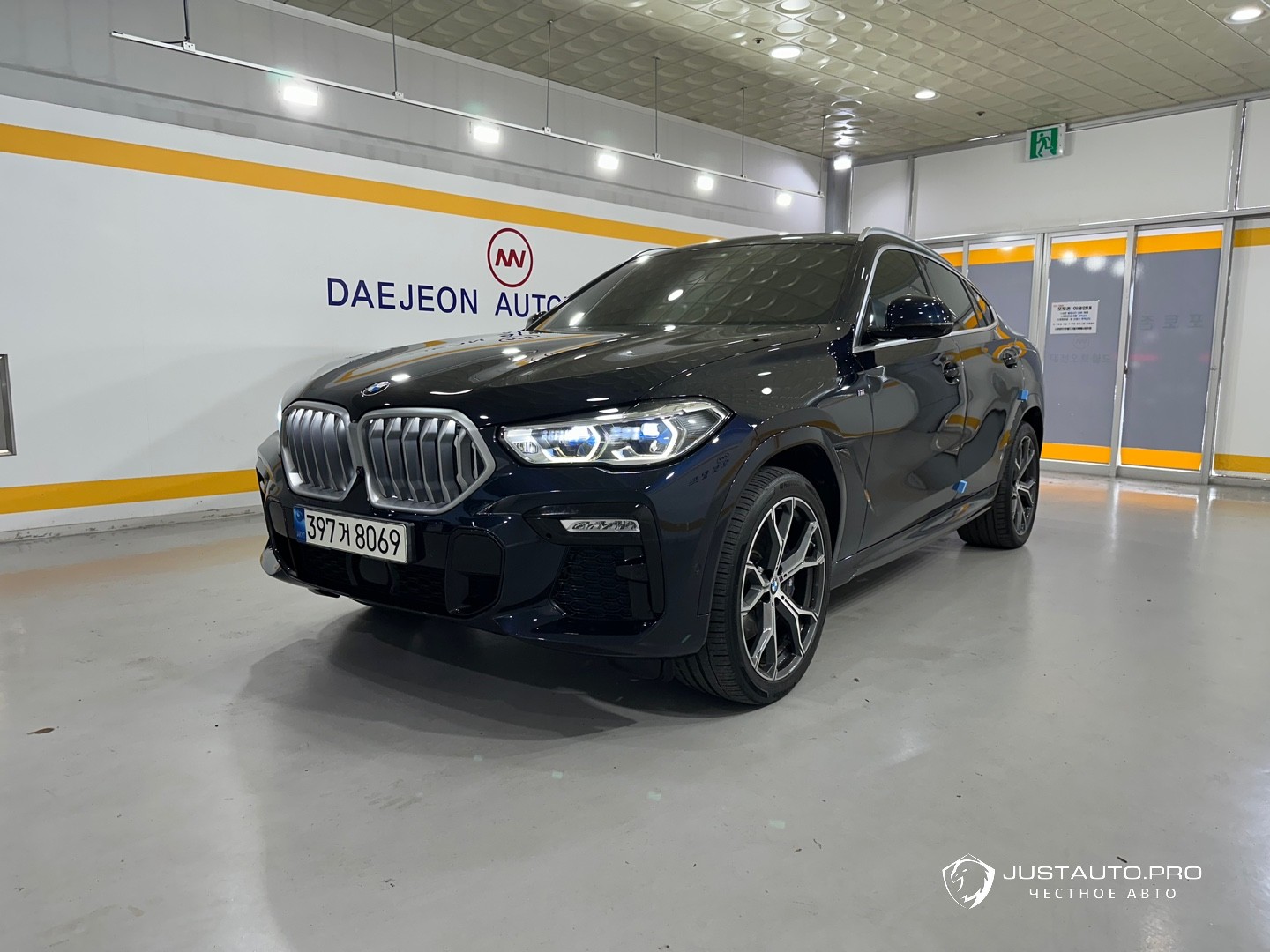 Автомобиль BMW X6