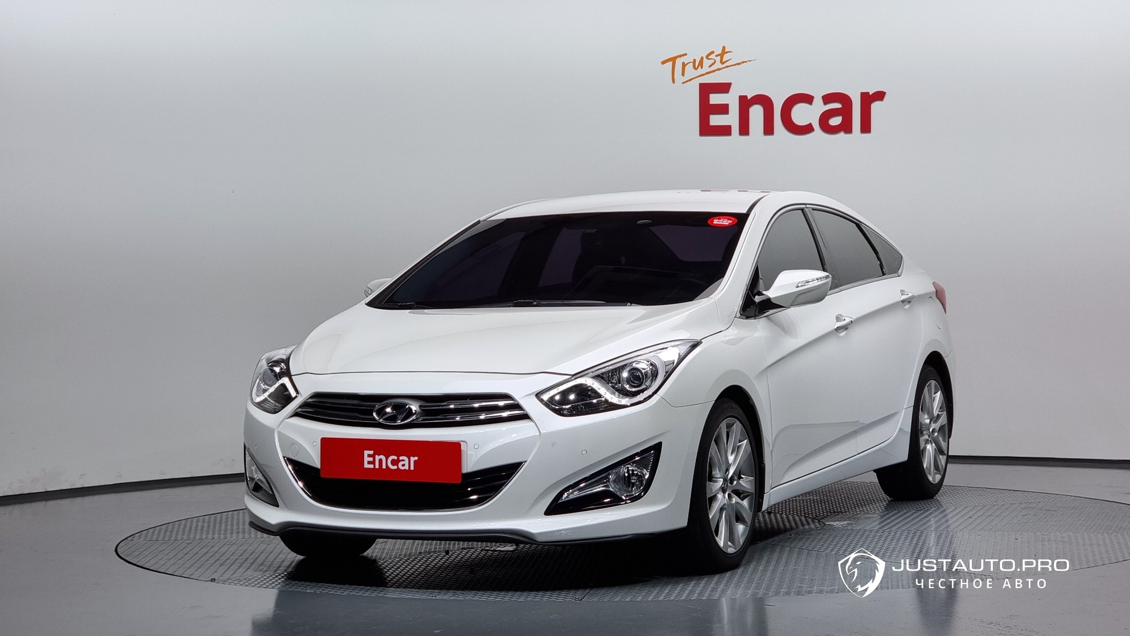 Автомобиль Hyundai i40