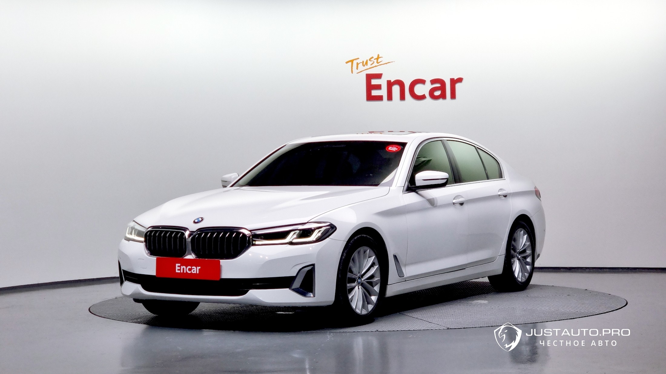 Автомобиль BMW 5-Series
