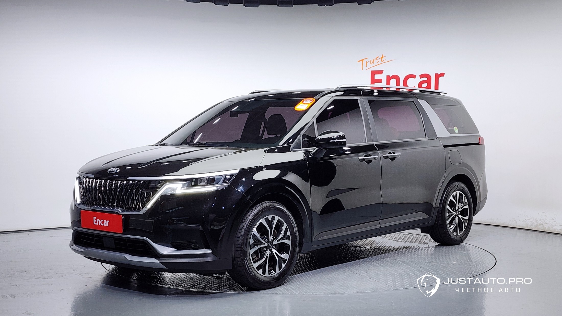 Автомобиль Kia Canival