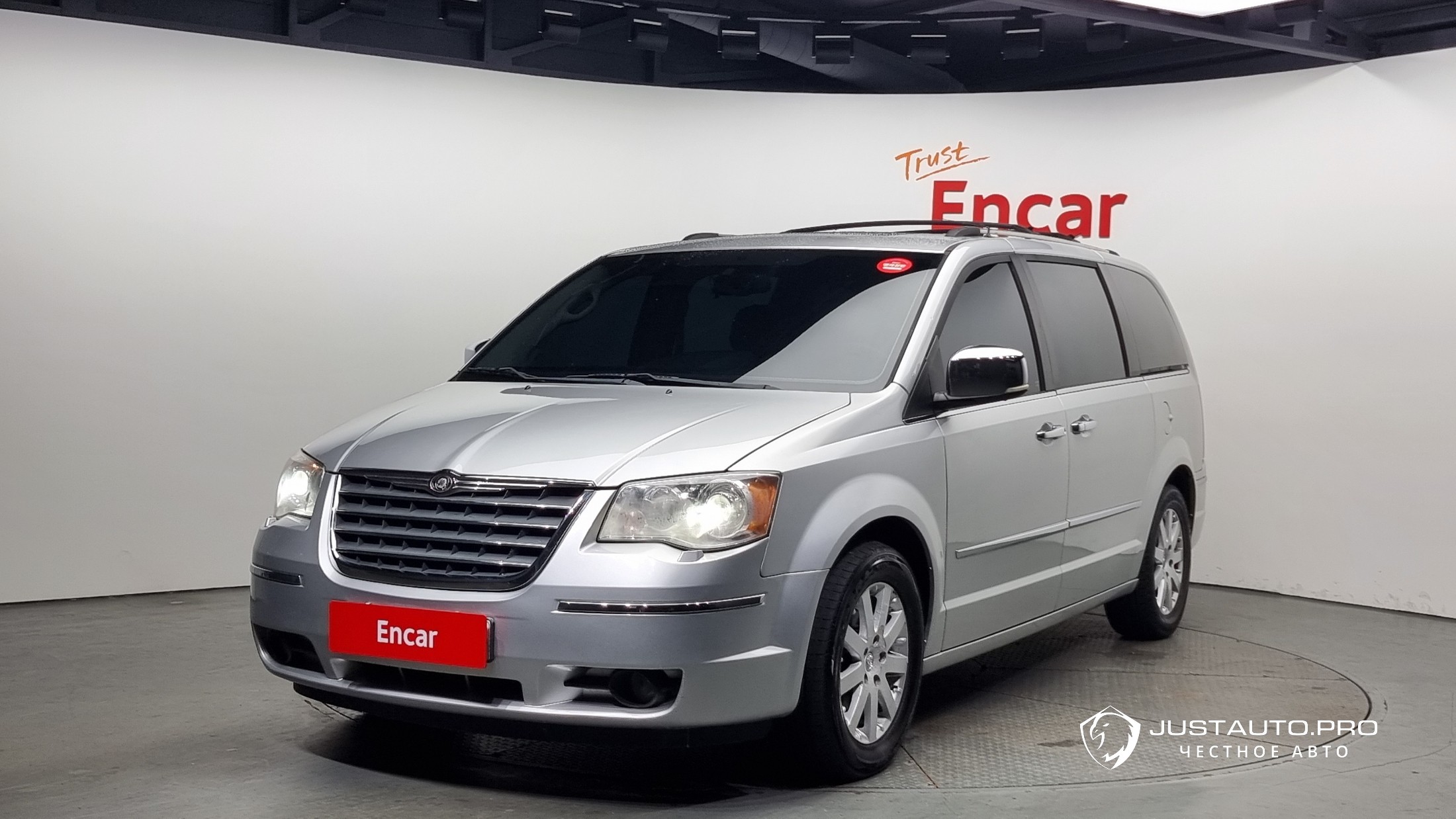 Автомобиль Chrysler Grand Voyager