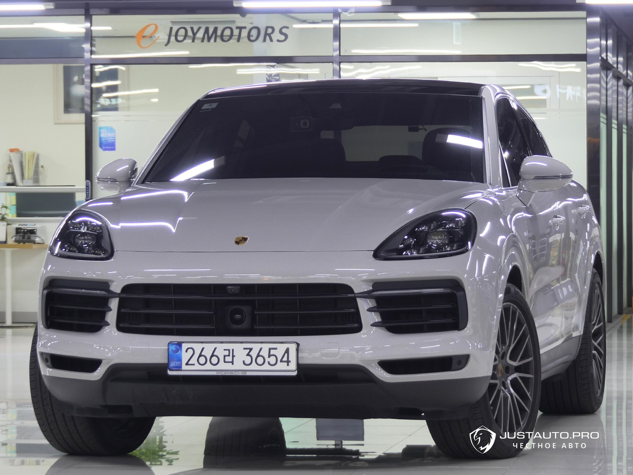 Автомобиль Porsche Cayenne