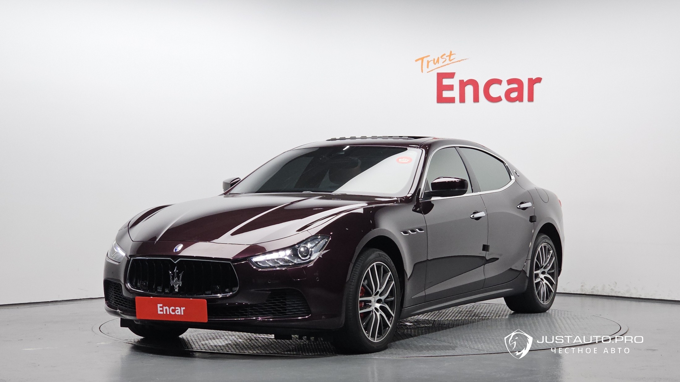 Автомобиль Maserati Ghibli