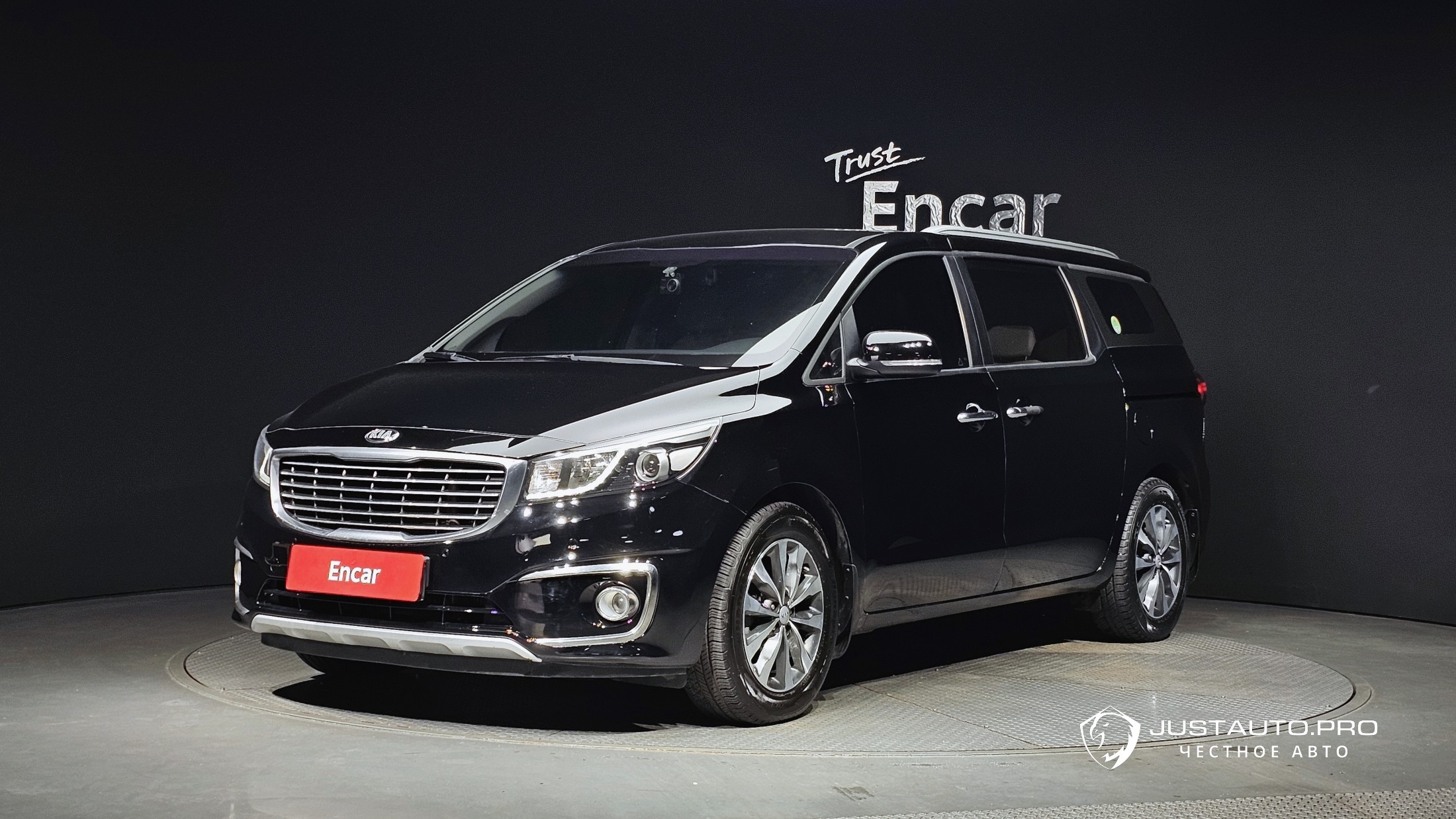 Автомобиль Kia Canival