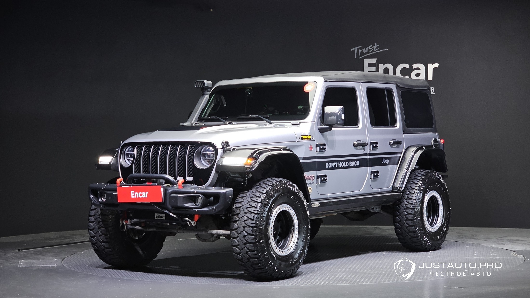 Автомобиль Jeep Wrangler