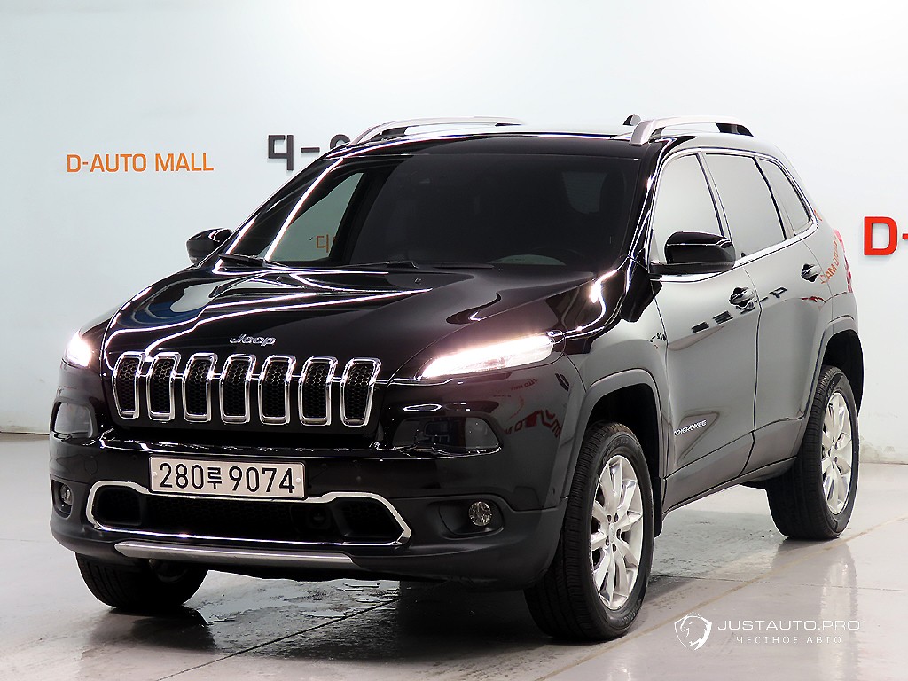 Автомобиль Jeep Cherokee
