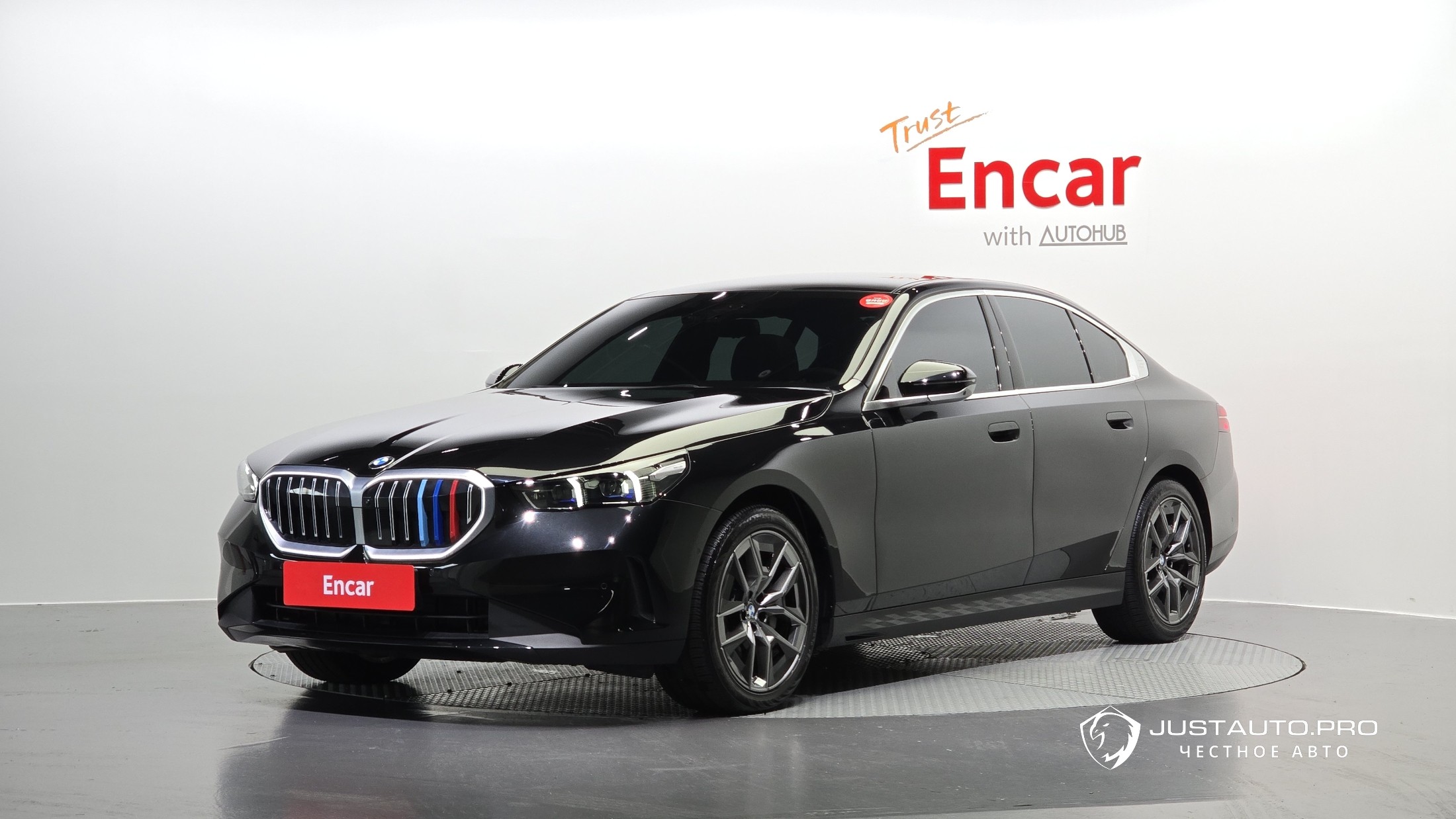 Автомобиль BMW 5-Series