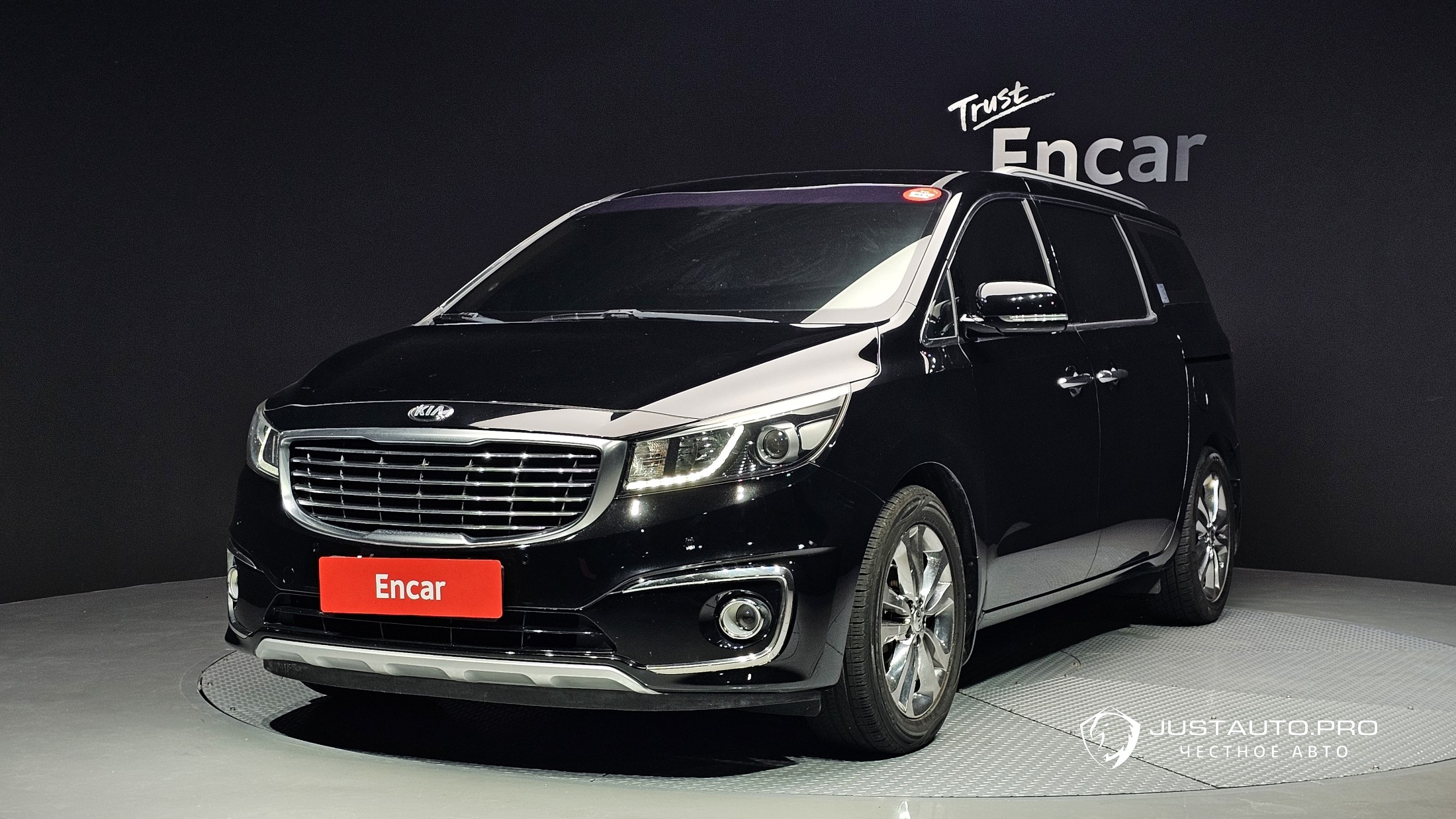 Автомобиль Kia Canival