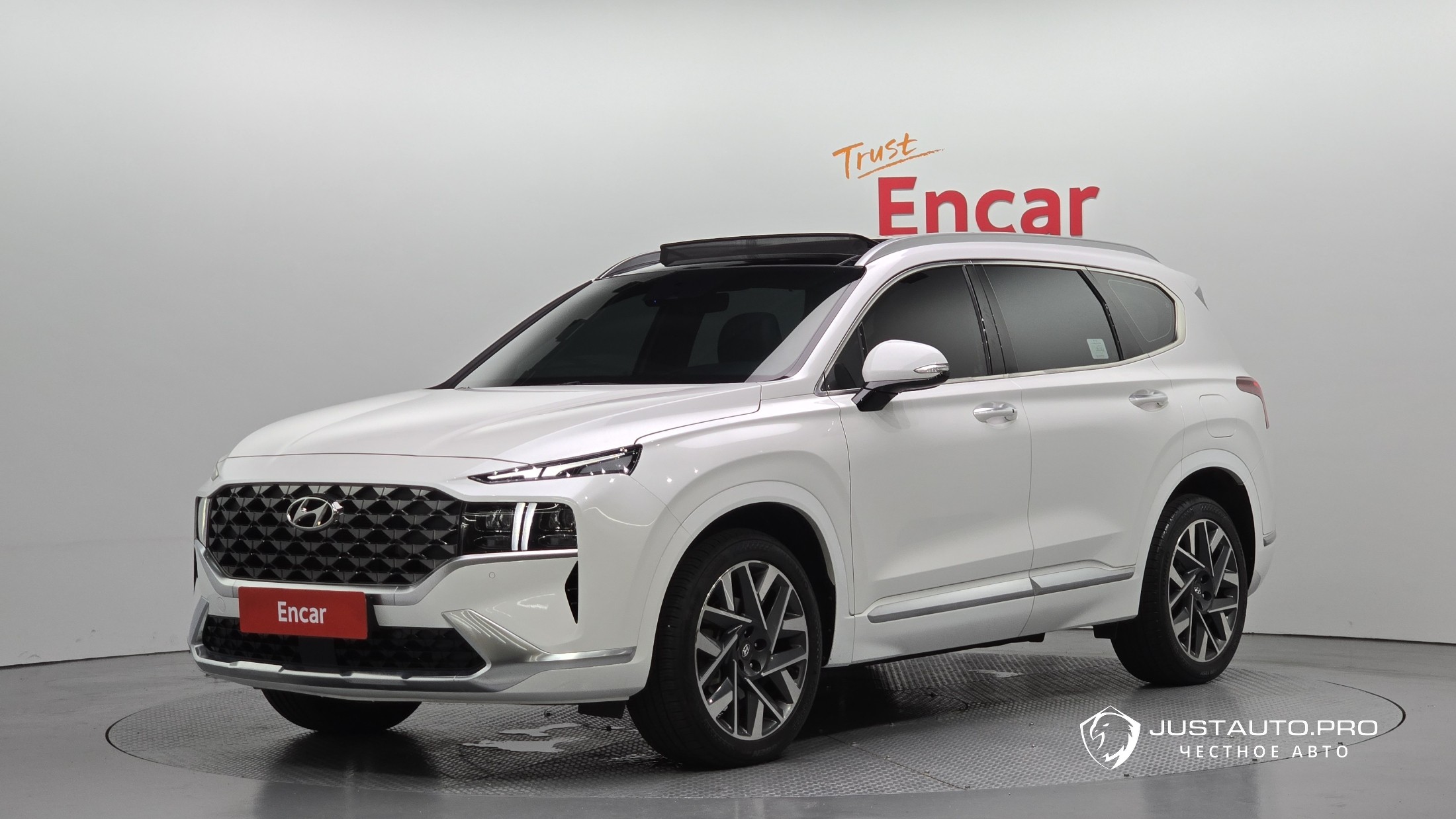 Автомобиль Hyundai Santafe