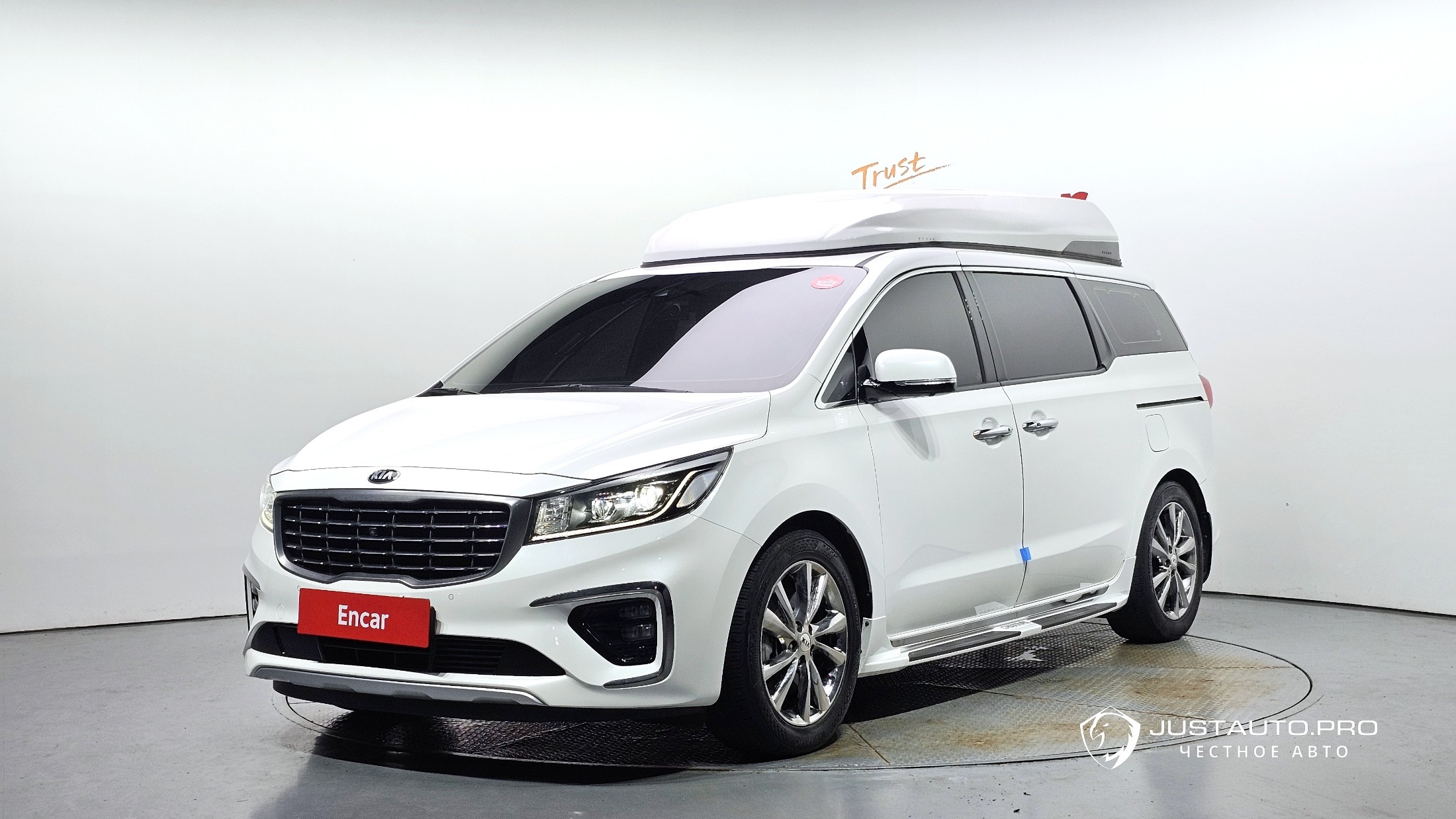 Автомобиль Kia Canival