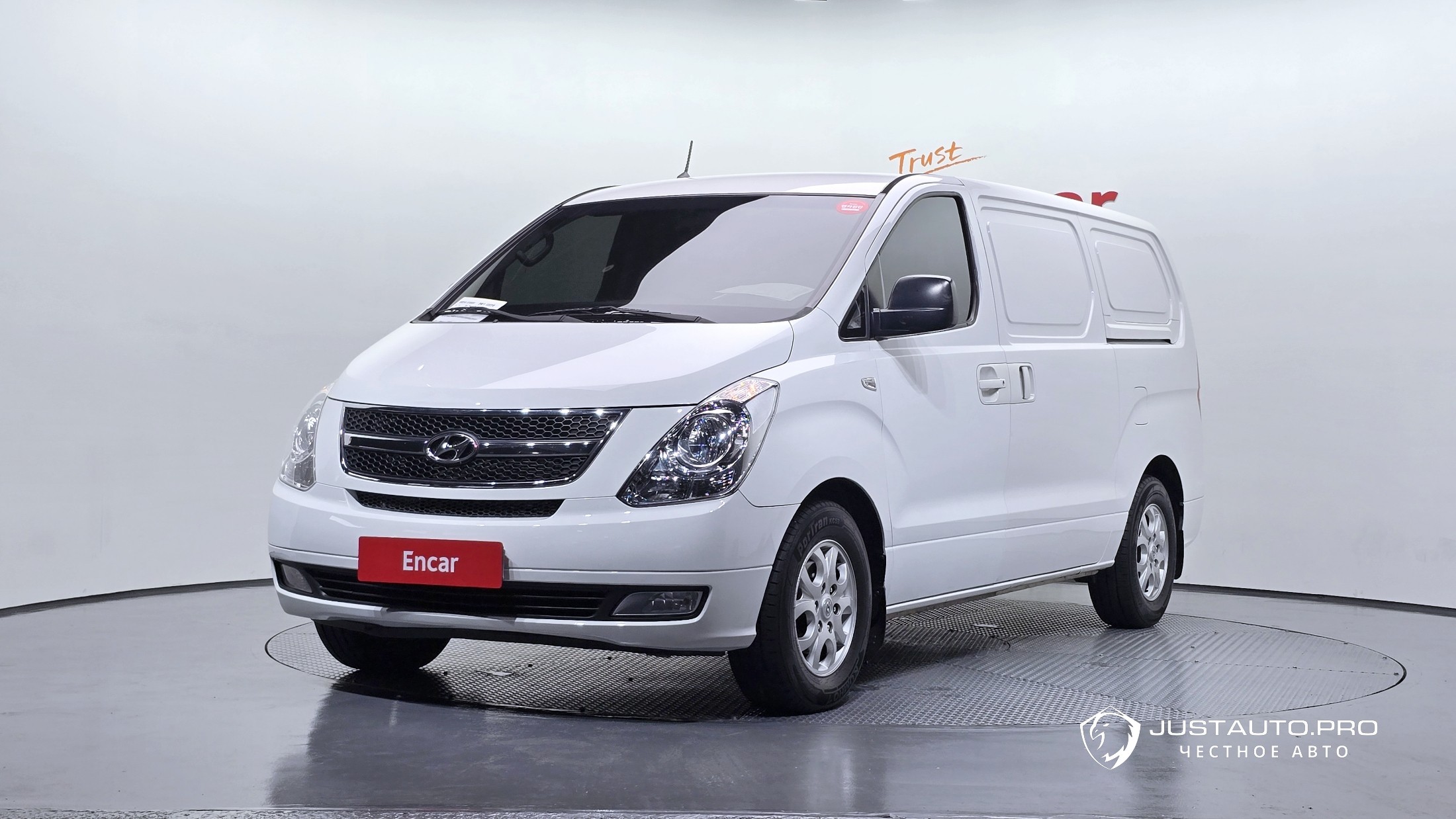 Автомобиль Hyundai Starex