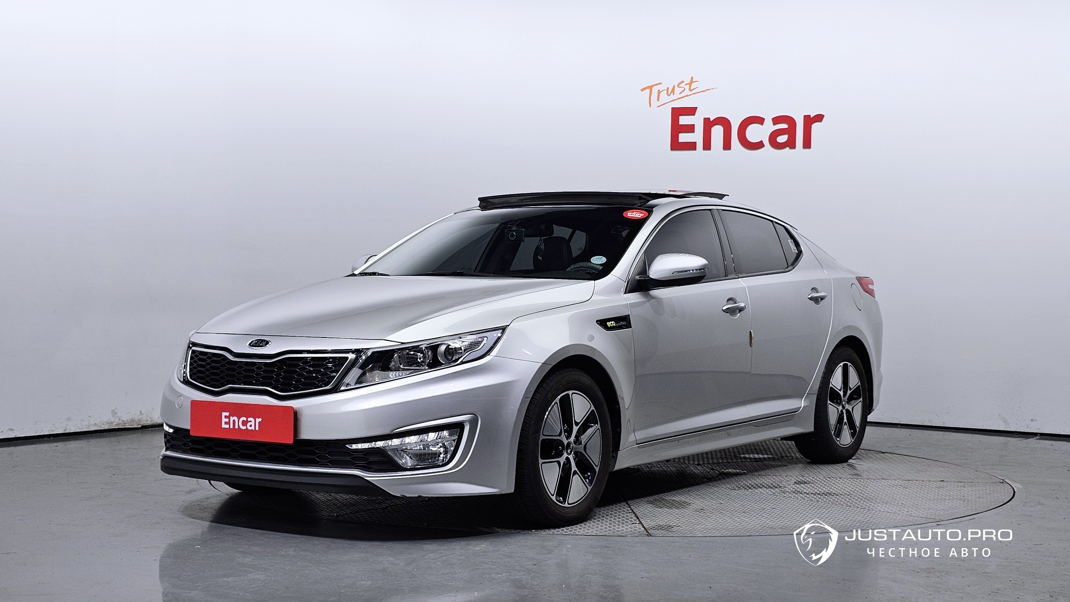 Автомобиль Kia K5