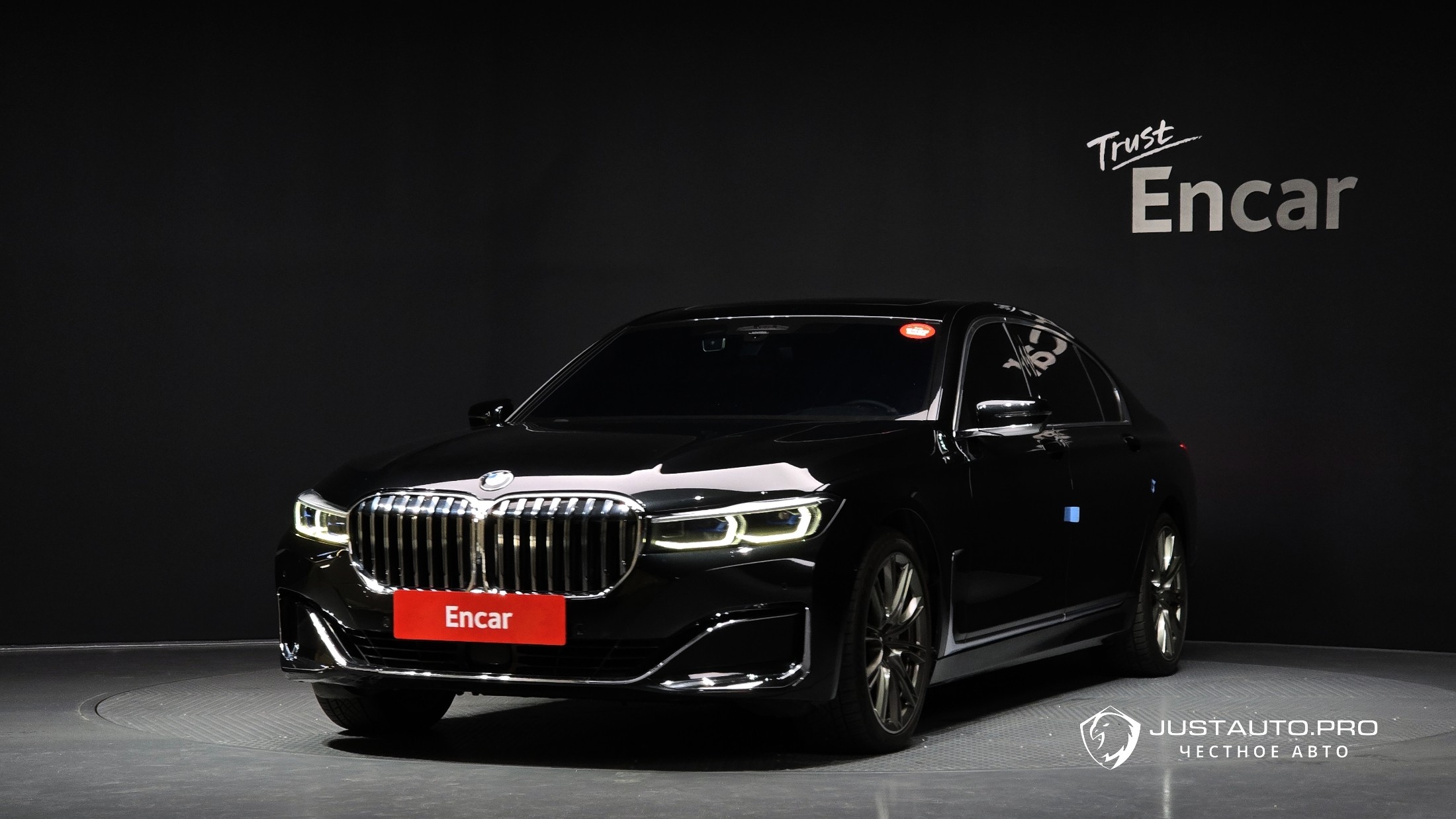 Автомобиль BMW 7-Series