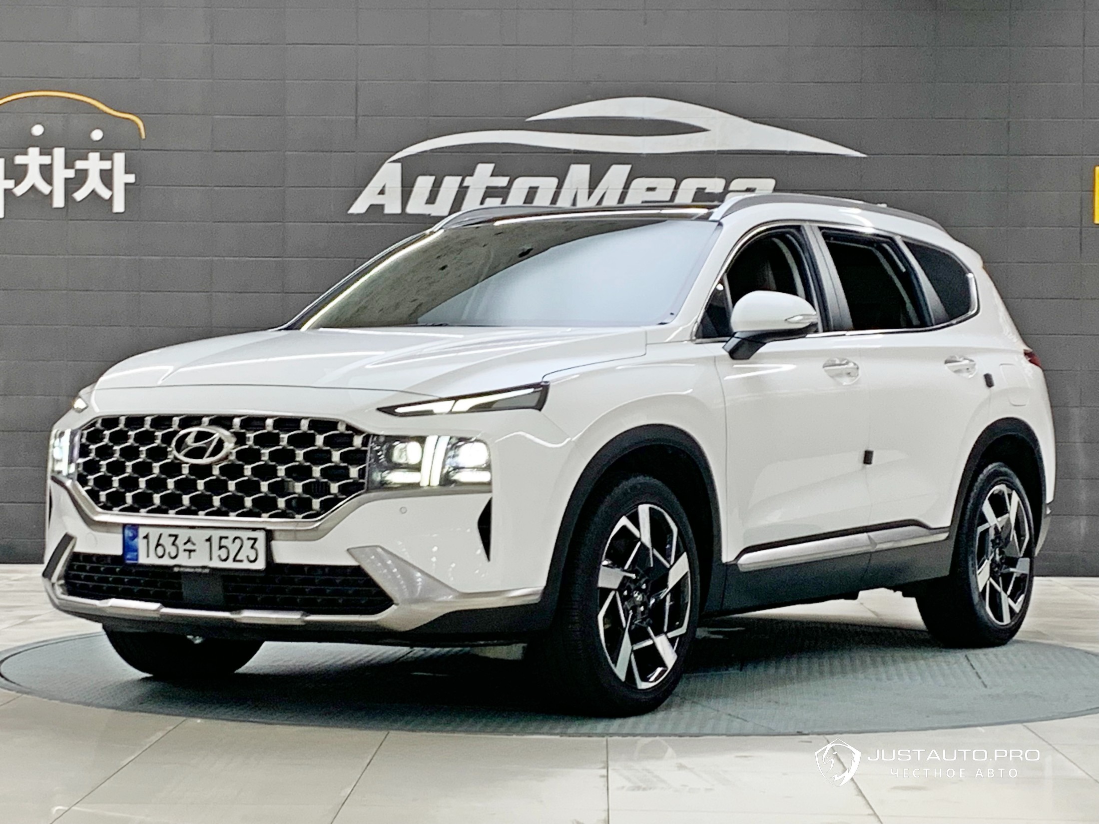 Автомобиль Hyundai Santafe