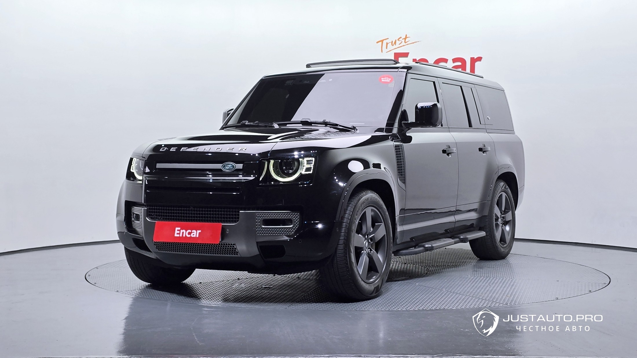 Автомобиль Land Rover Defender