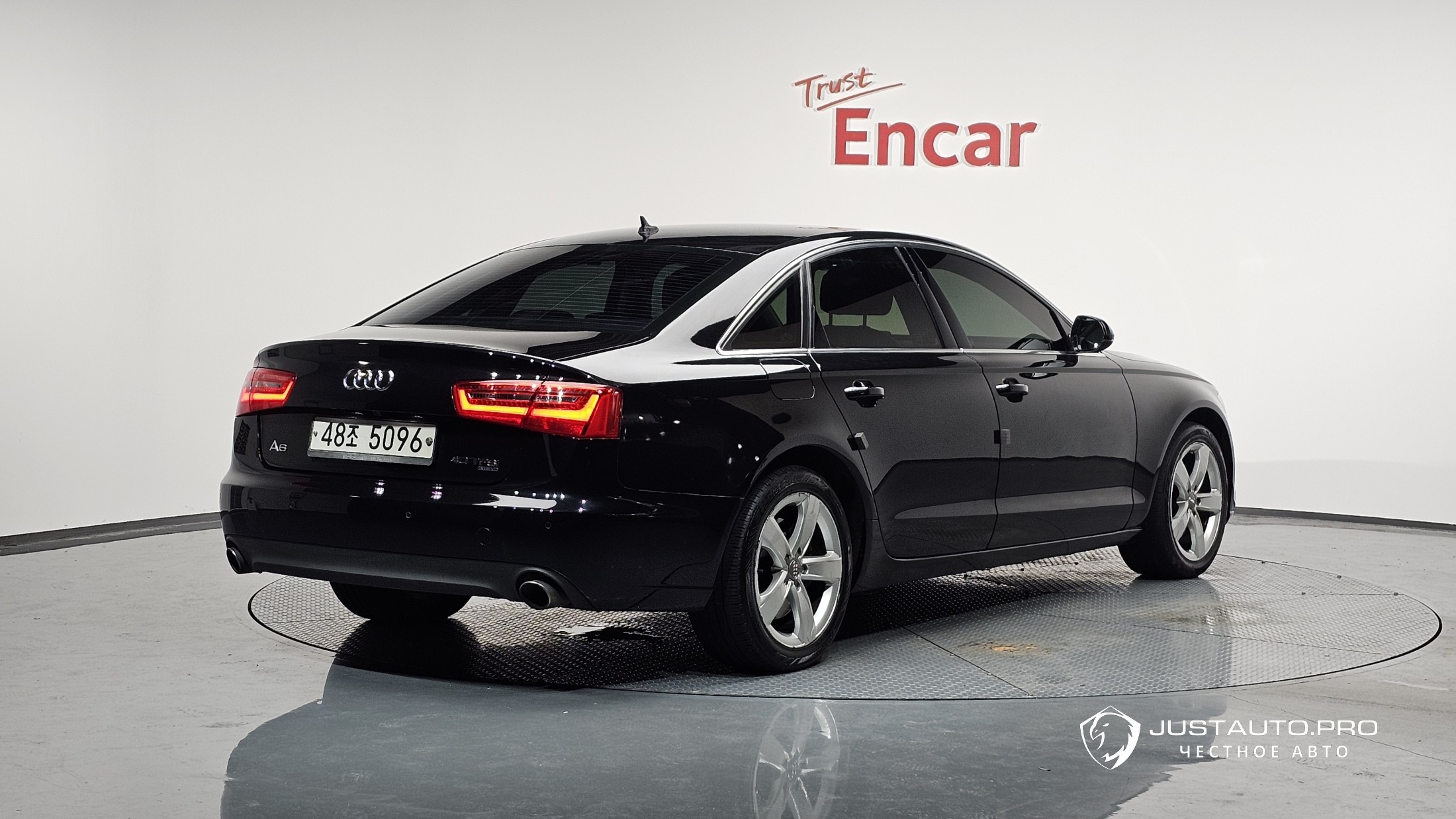 Автомобиль Audi A6