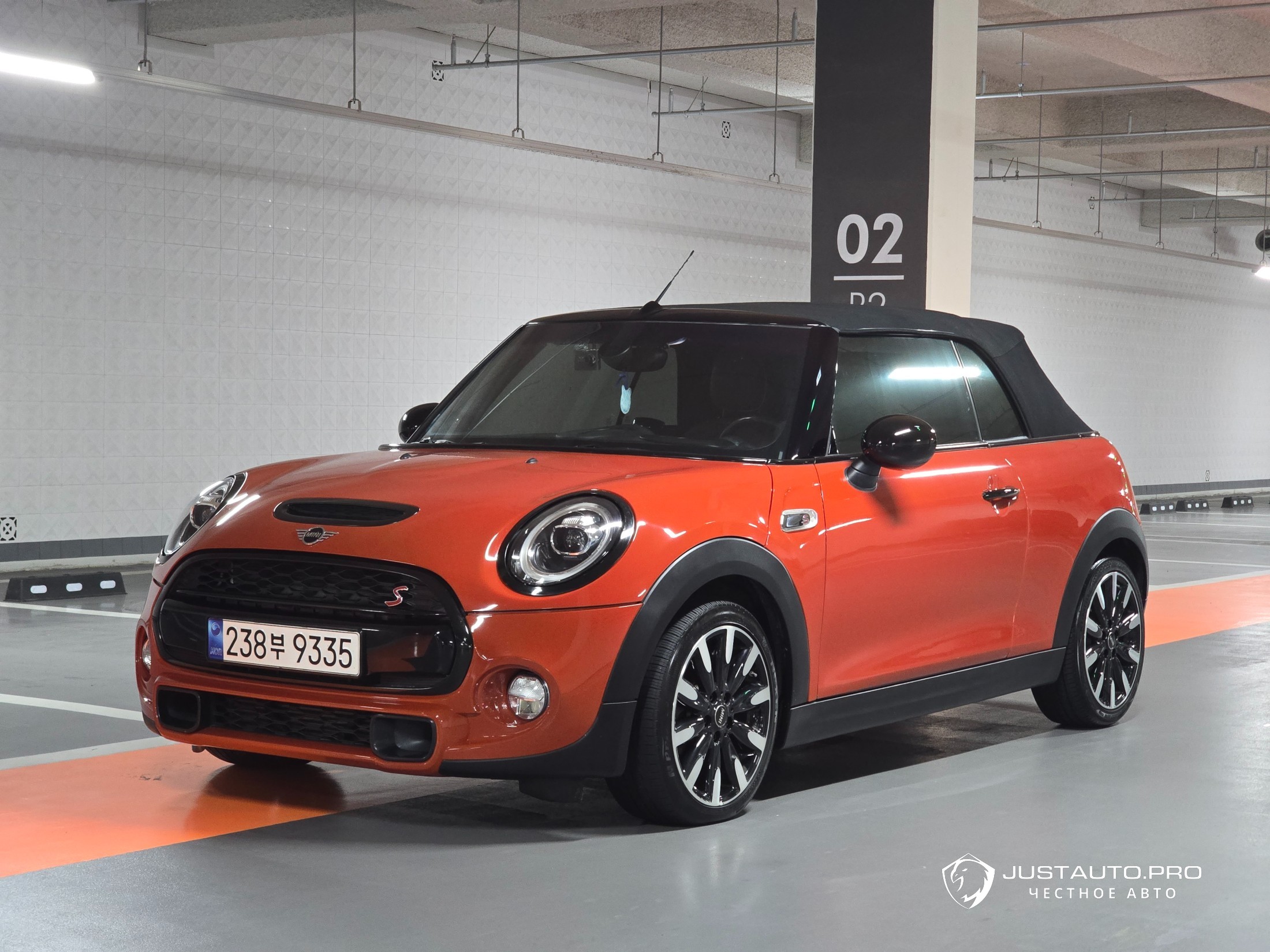 Автомобиль Mini Cooper Convertible