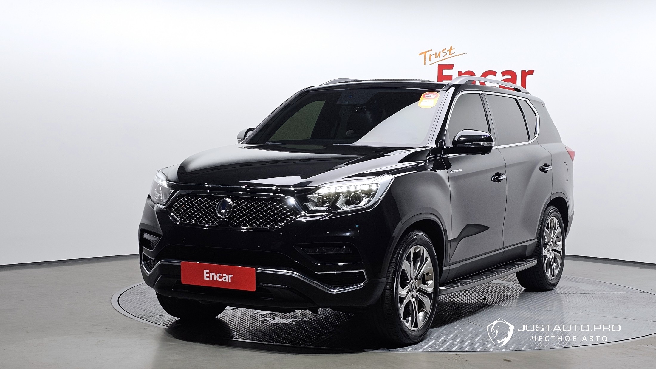 Автомобиль KG_Mobility_Ssangyong Rexton