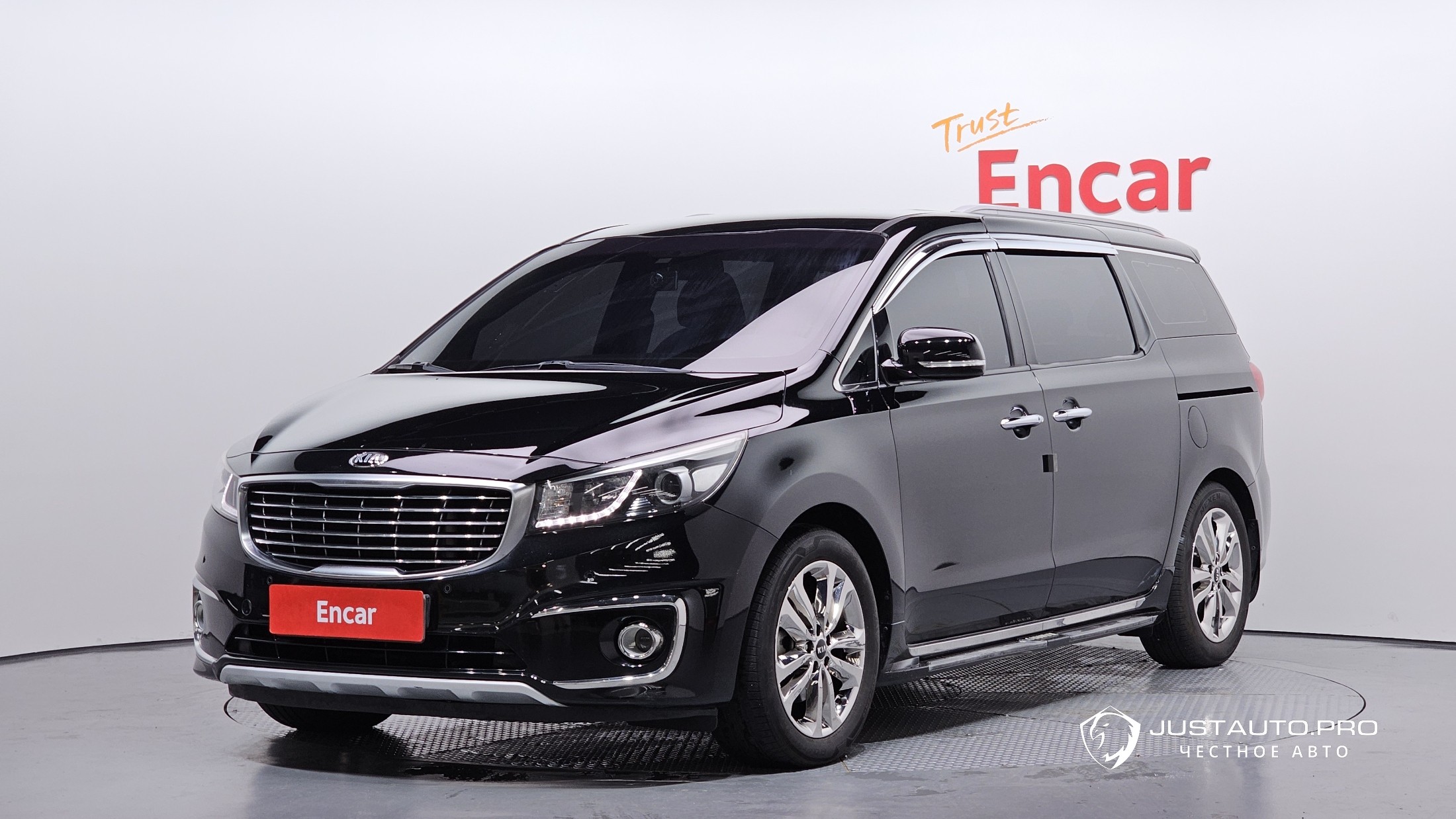 Автомобиль Kia Canival
