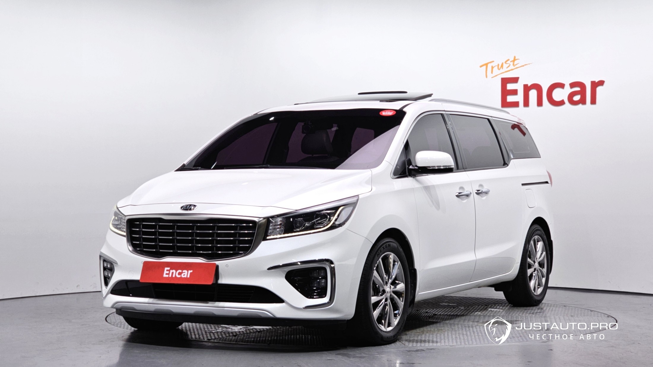 Автомобиль Kia Canival