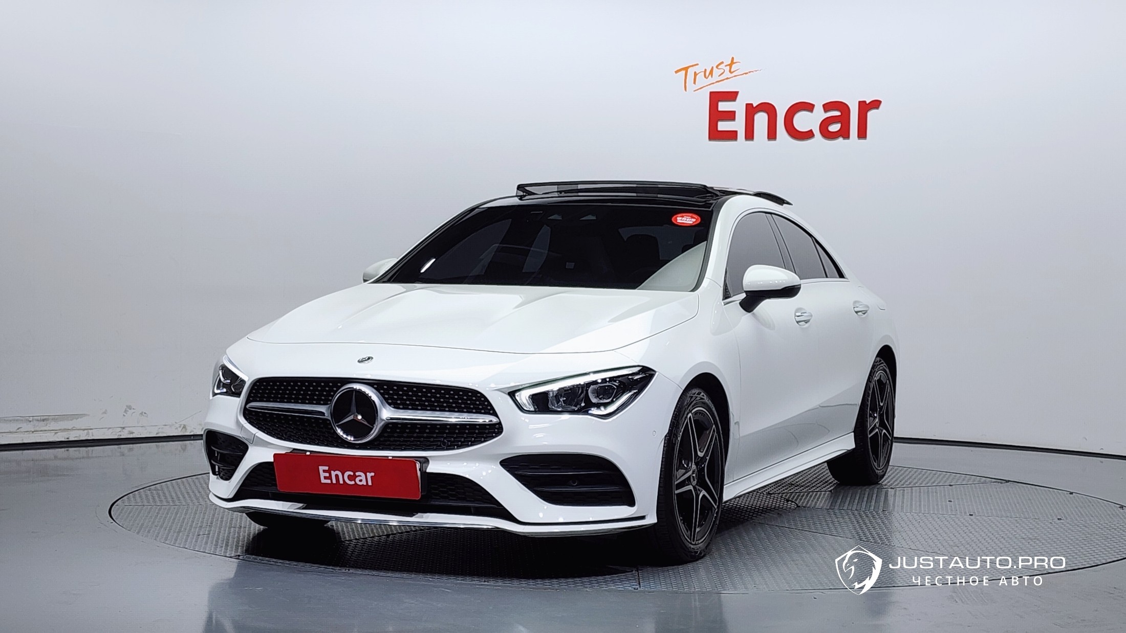 Автомобиль Mercedes-Benz CLA-Class