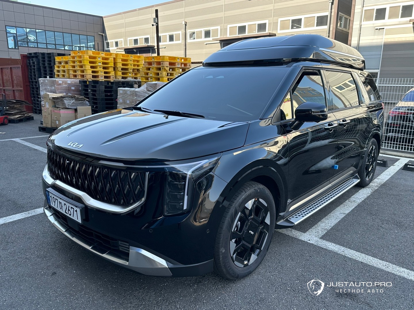 Автомобиль Kia Canival