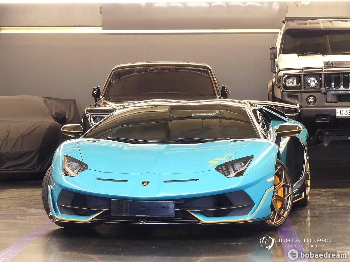Автомобиль Lamborghini Aventador