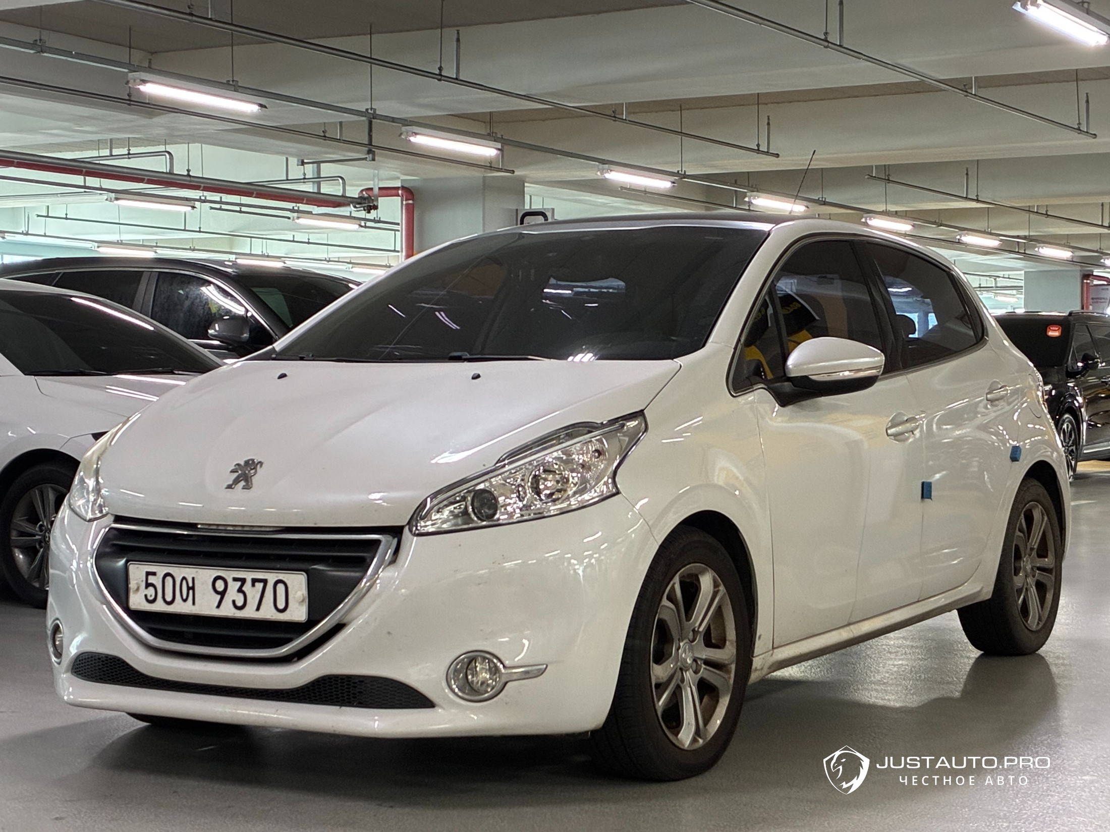 Автомобиль Peugeot 208