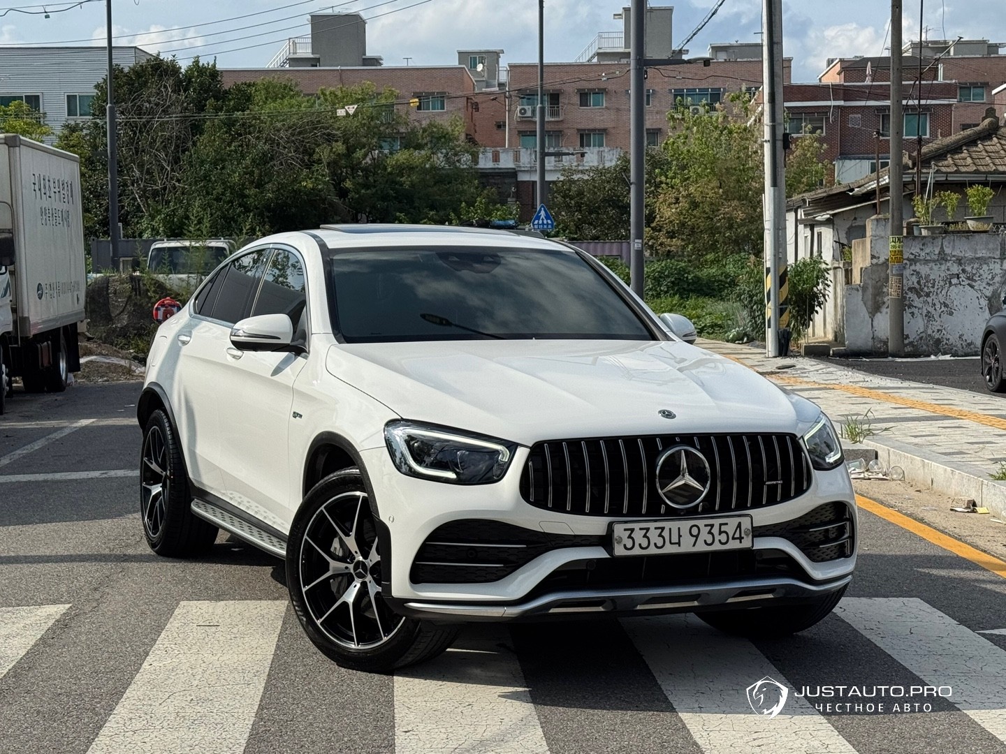 Автомобиль Mercedes-Benz GLC-Class
