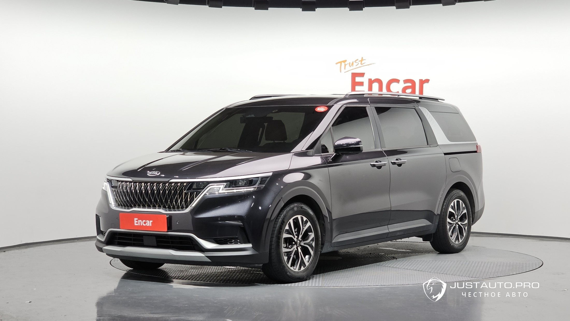 Автомобиль Kia Canival