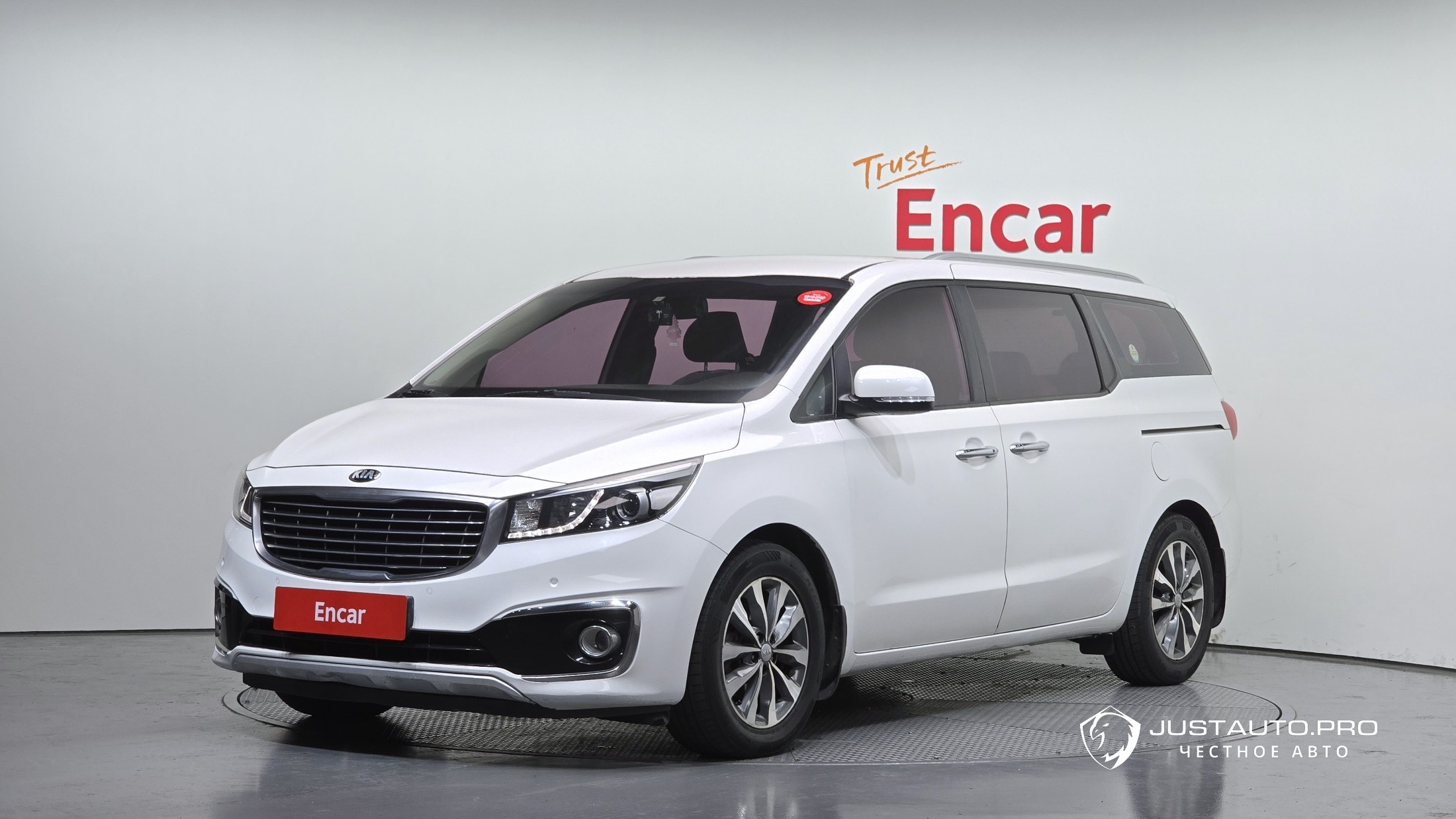 Автомобиль Kia Canival