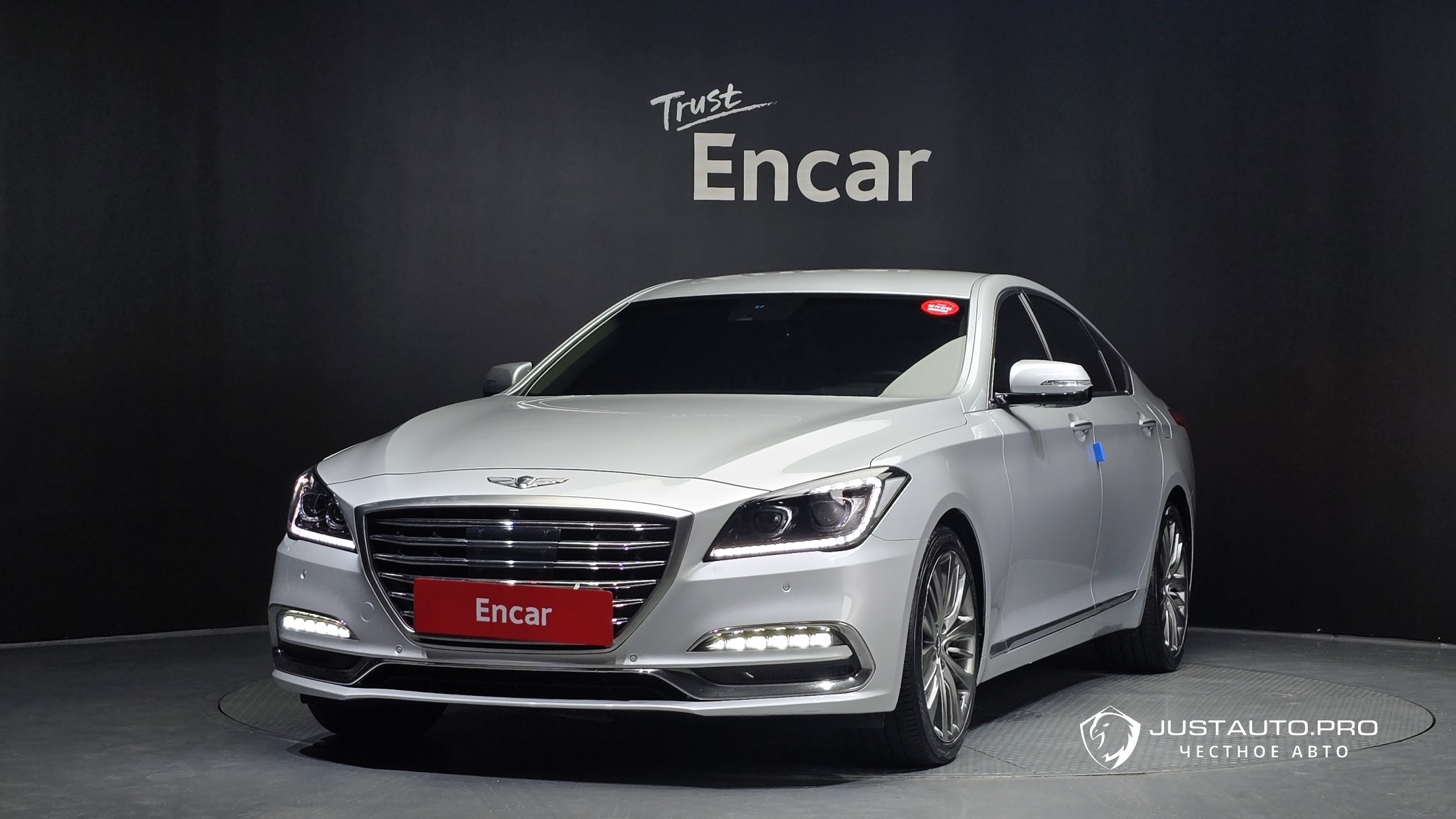 Автомобиль Genesis G80